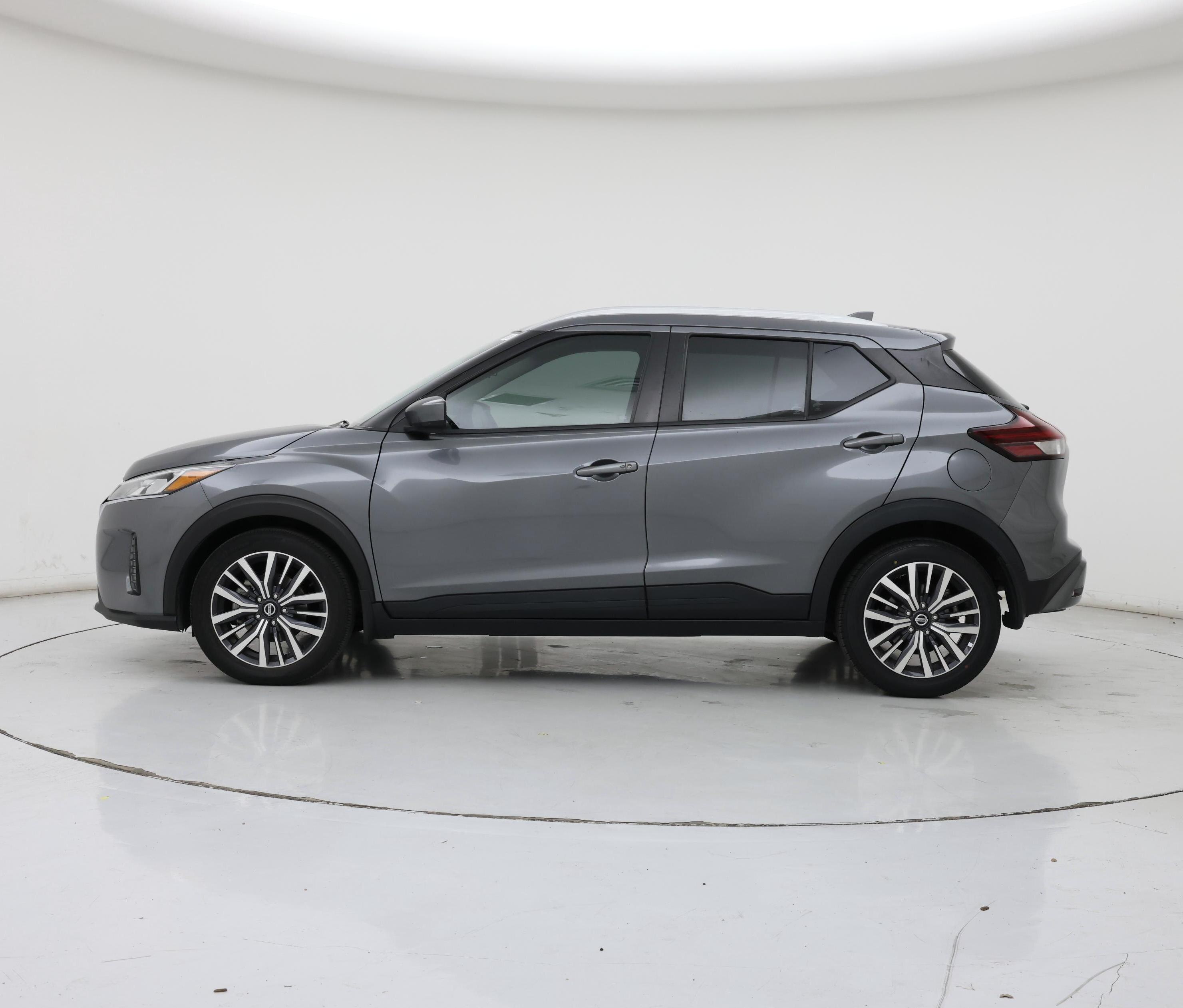 Thumbnail: 2021 Nissan Kicks - 3