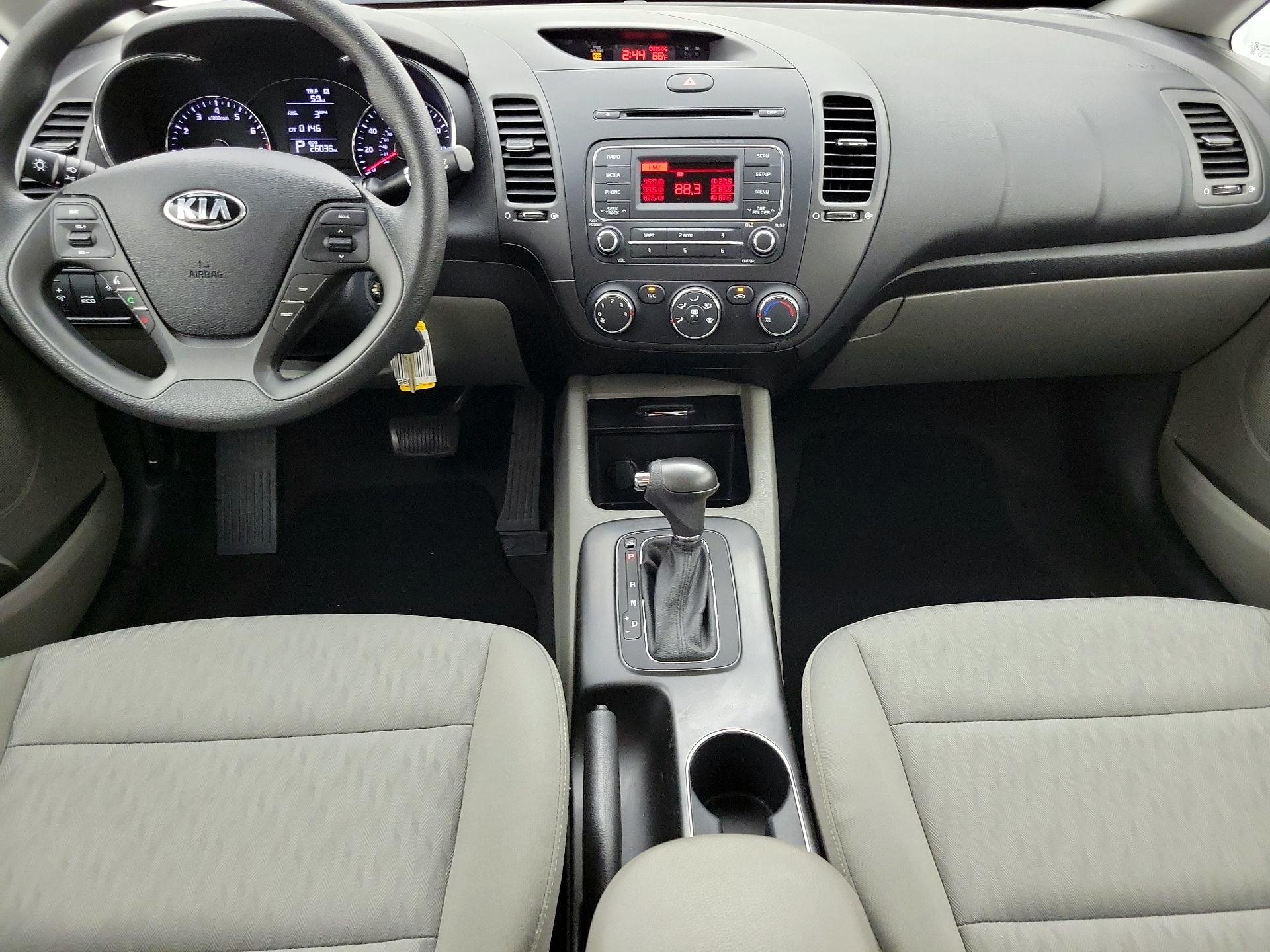 Thumbnail: 2015 Kia Forte - 9