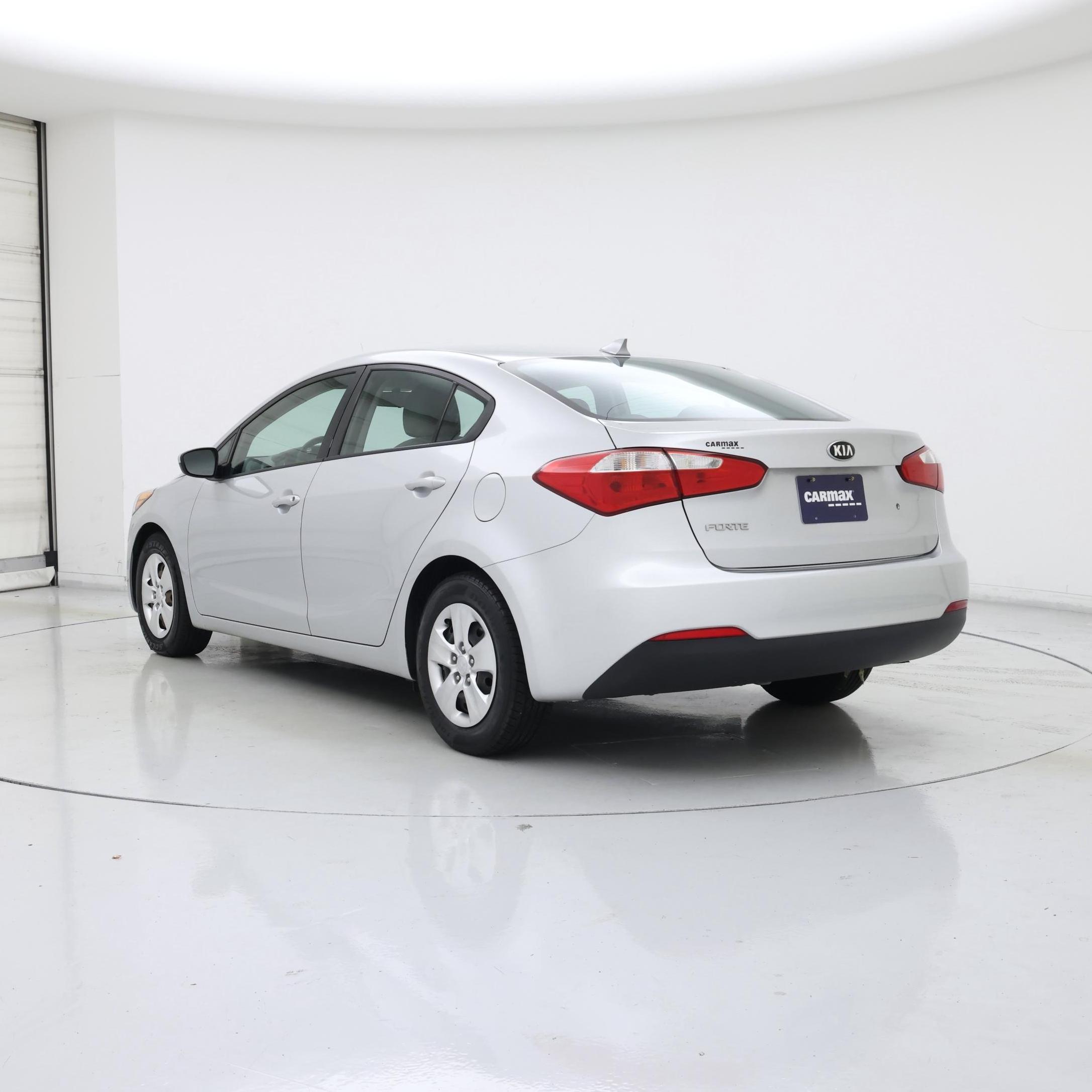 Thumbnail: 2015 Kia Forte - 2