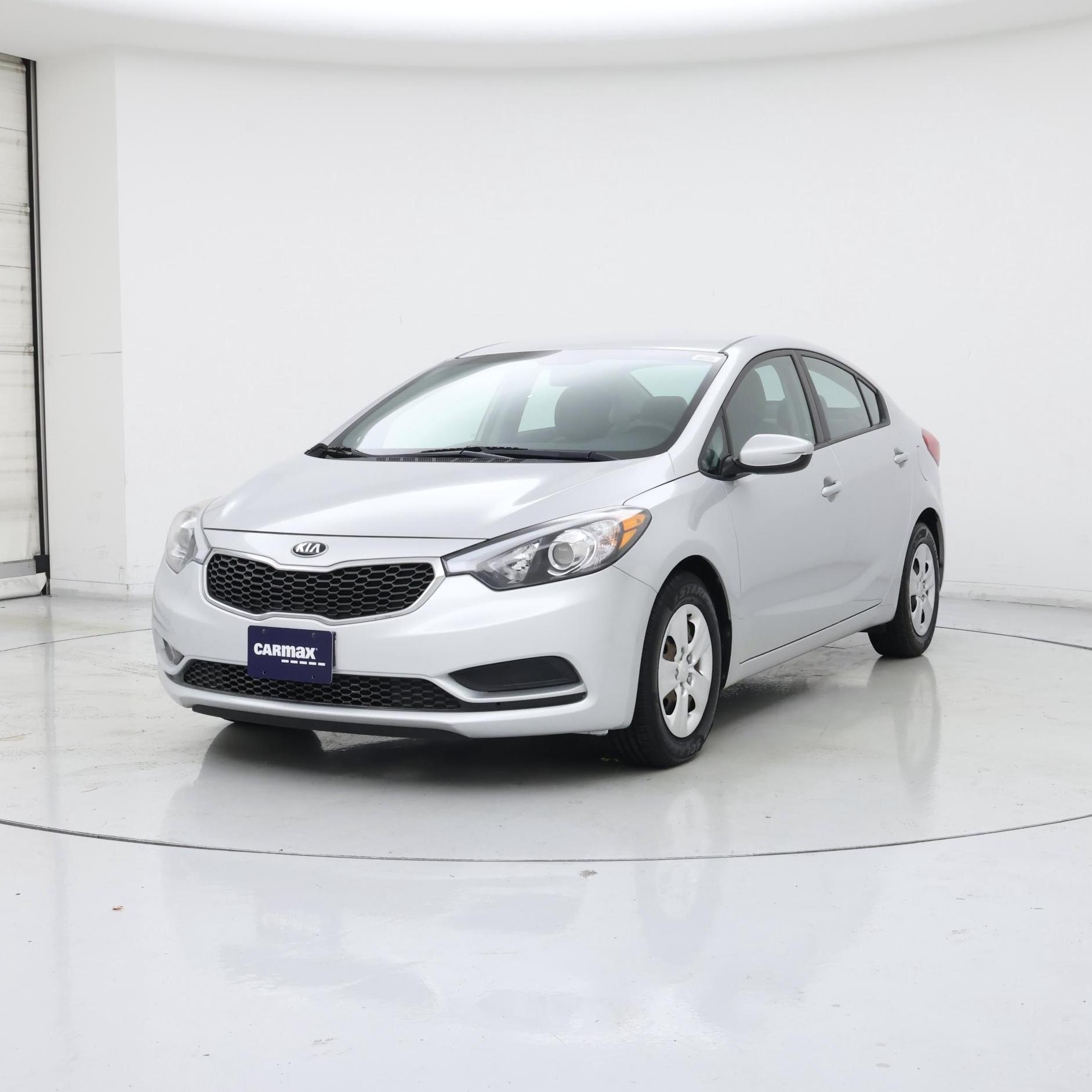 Thumbnail: 2015 Kia Forte - 4