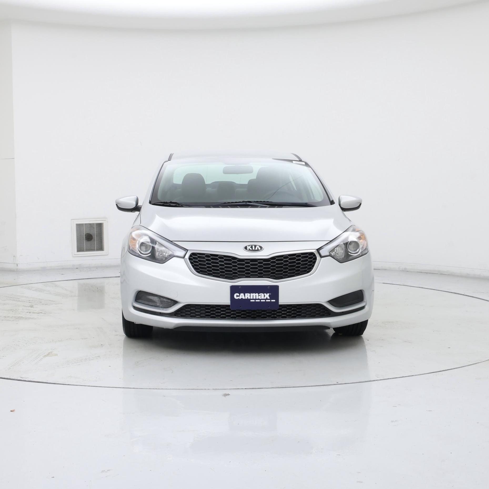 Thumbnail: 2015 Kia Forte - 5