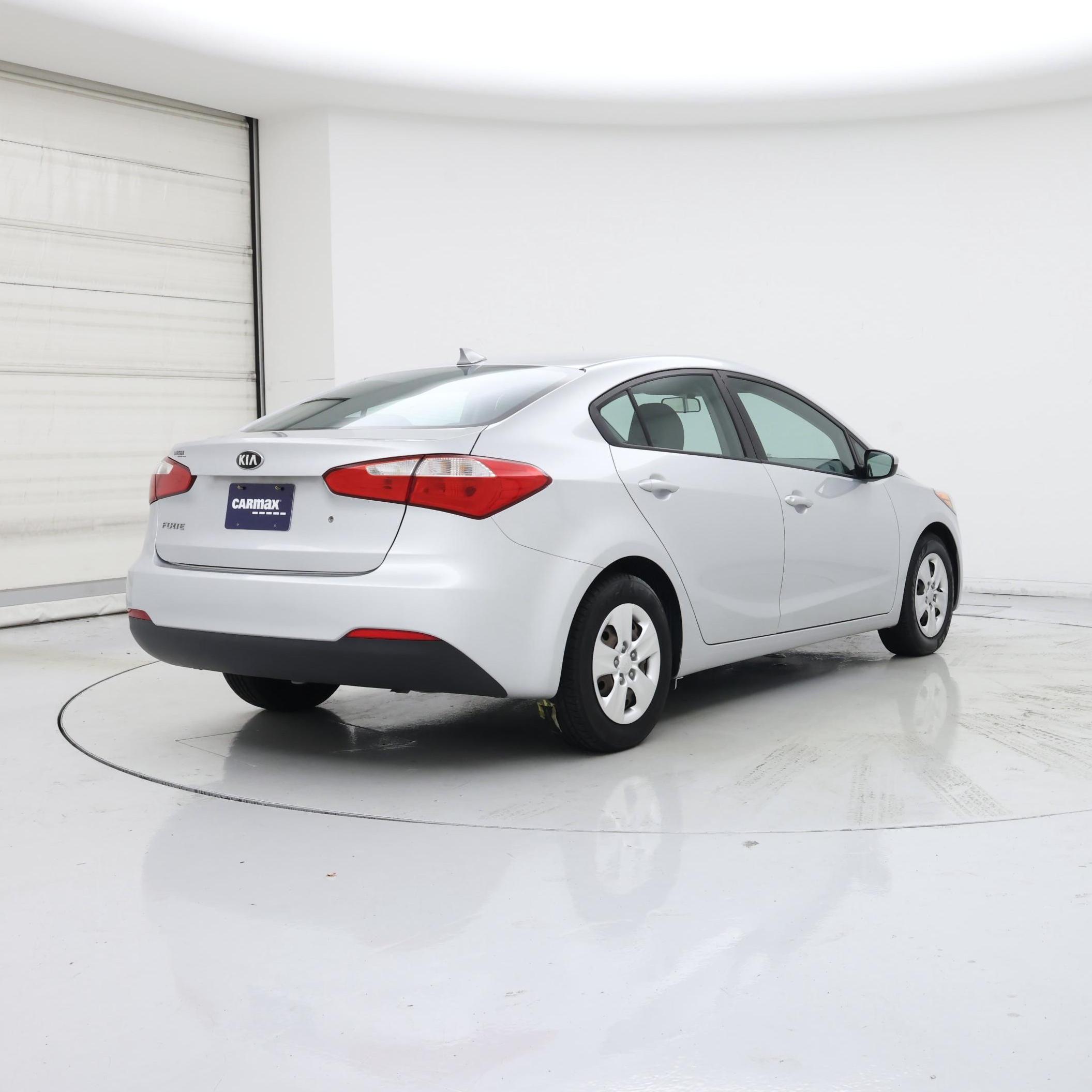 Thumbnail: 2015 Kia Forte - 8
