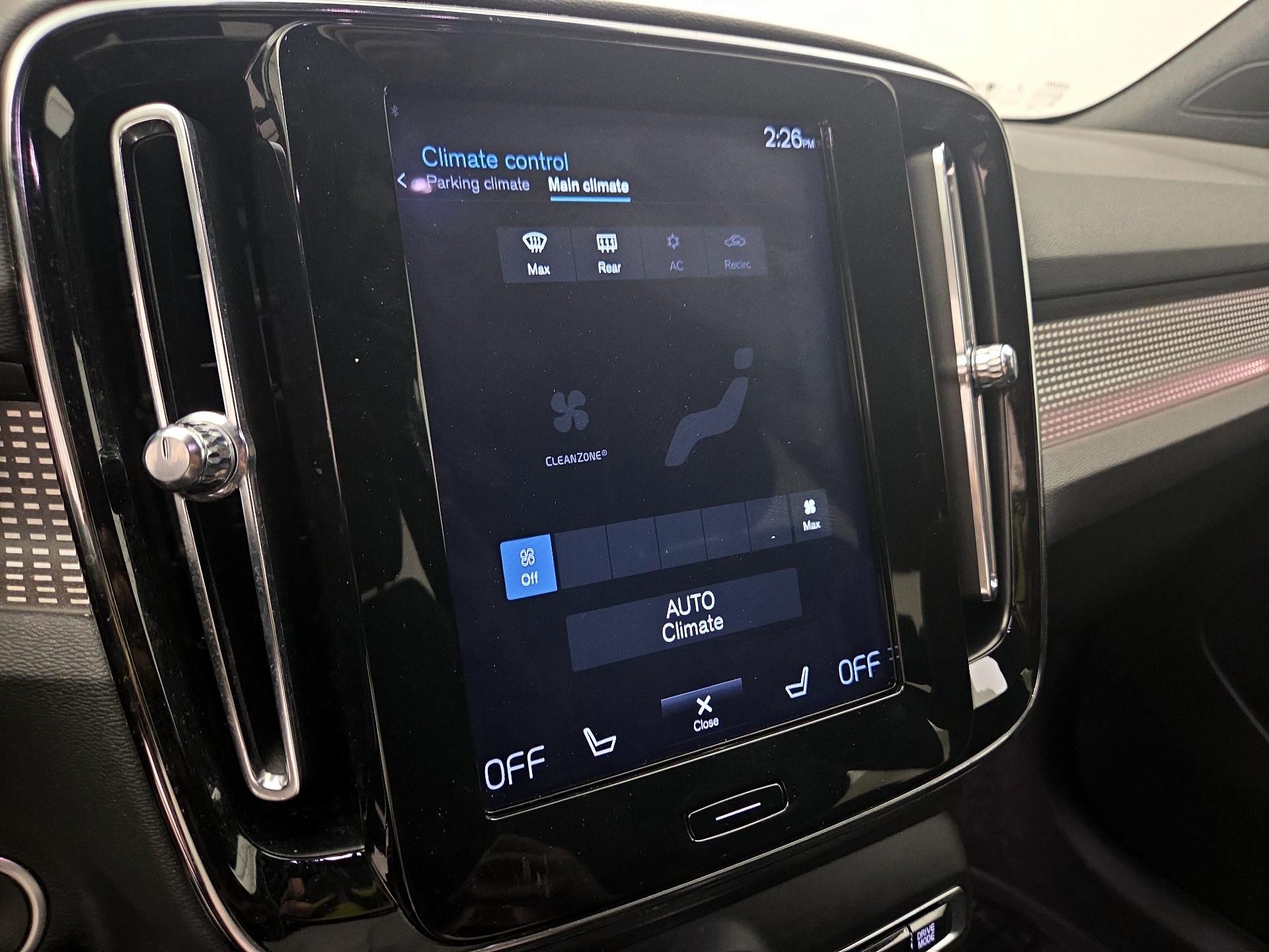 Thumbnail: 2020 Volvo XC40 - 16