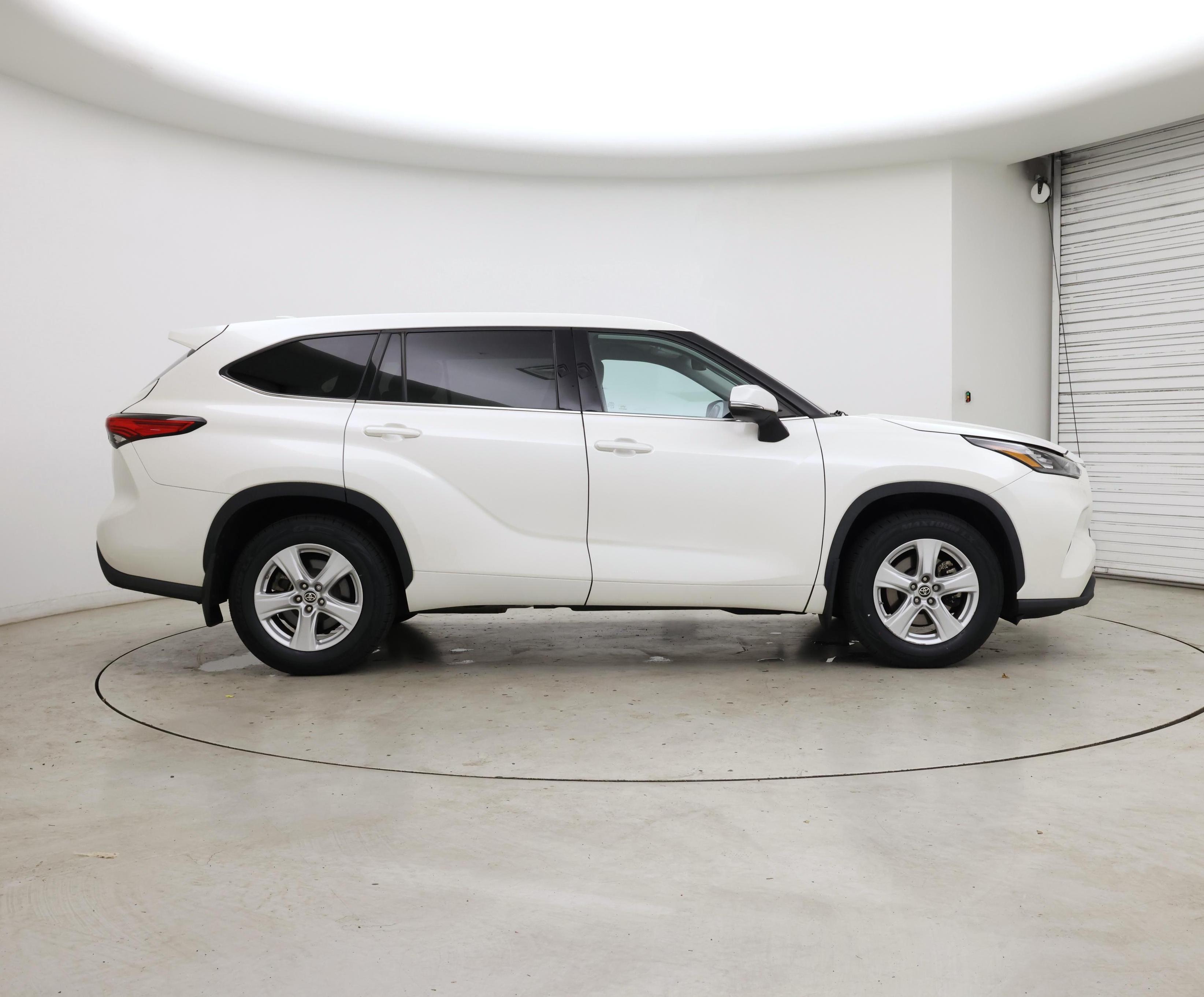 Thumbnail: 2020 Toyota Highlander - 7