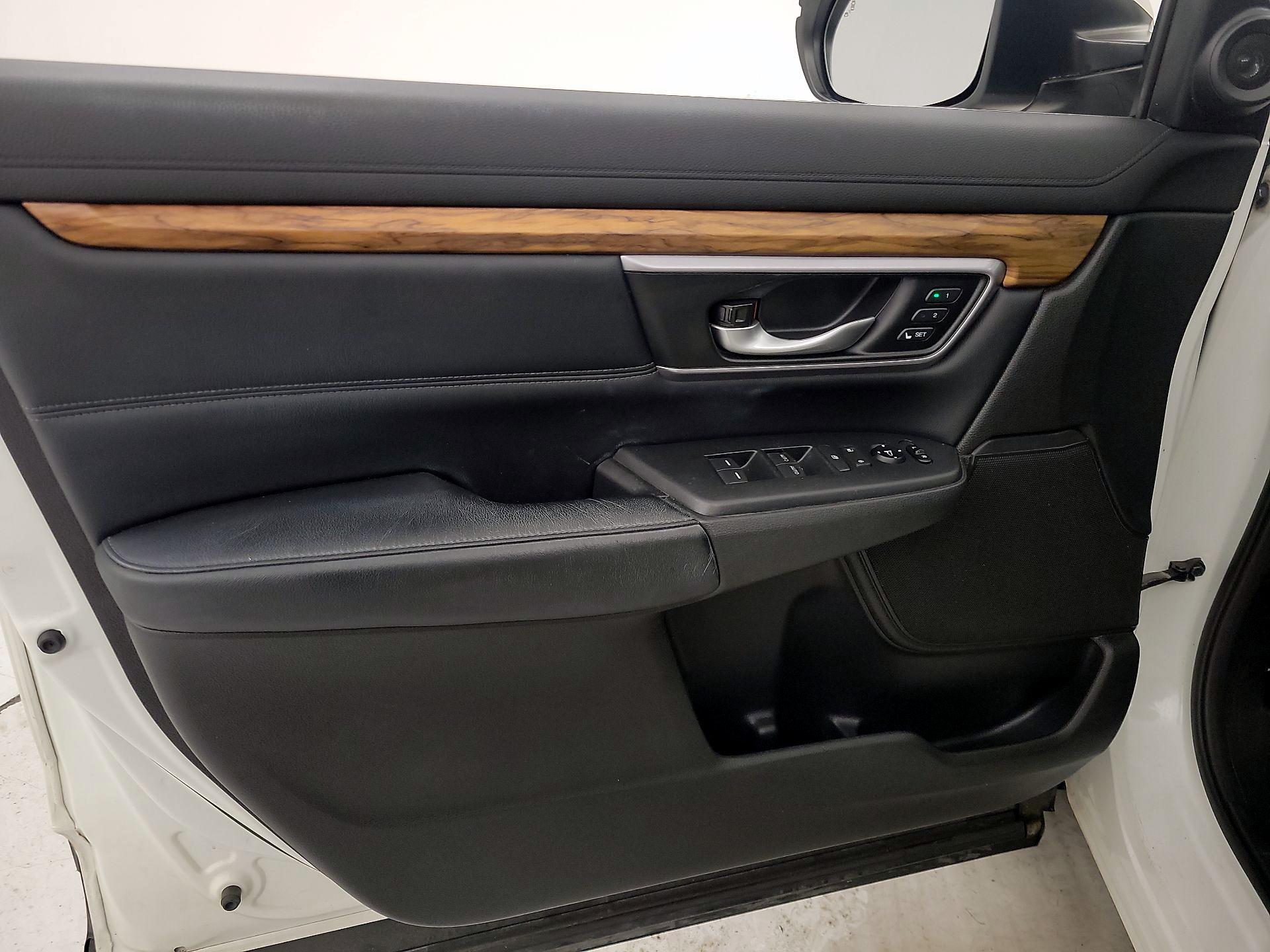 Thumbnail: 2017 Honda CR-V - 12