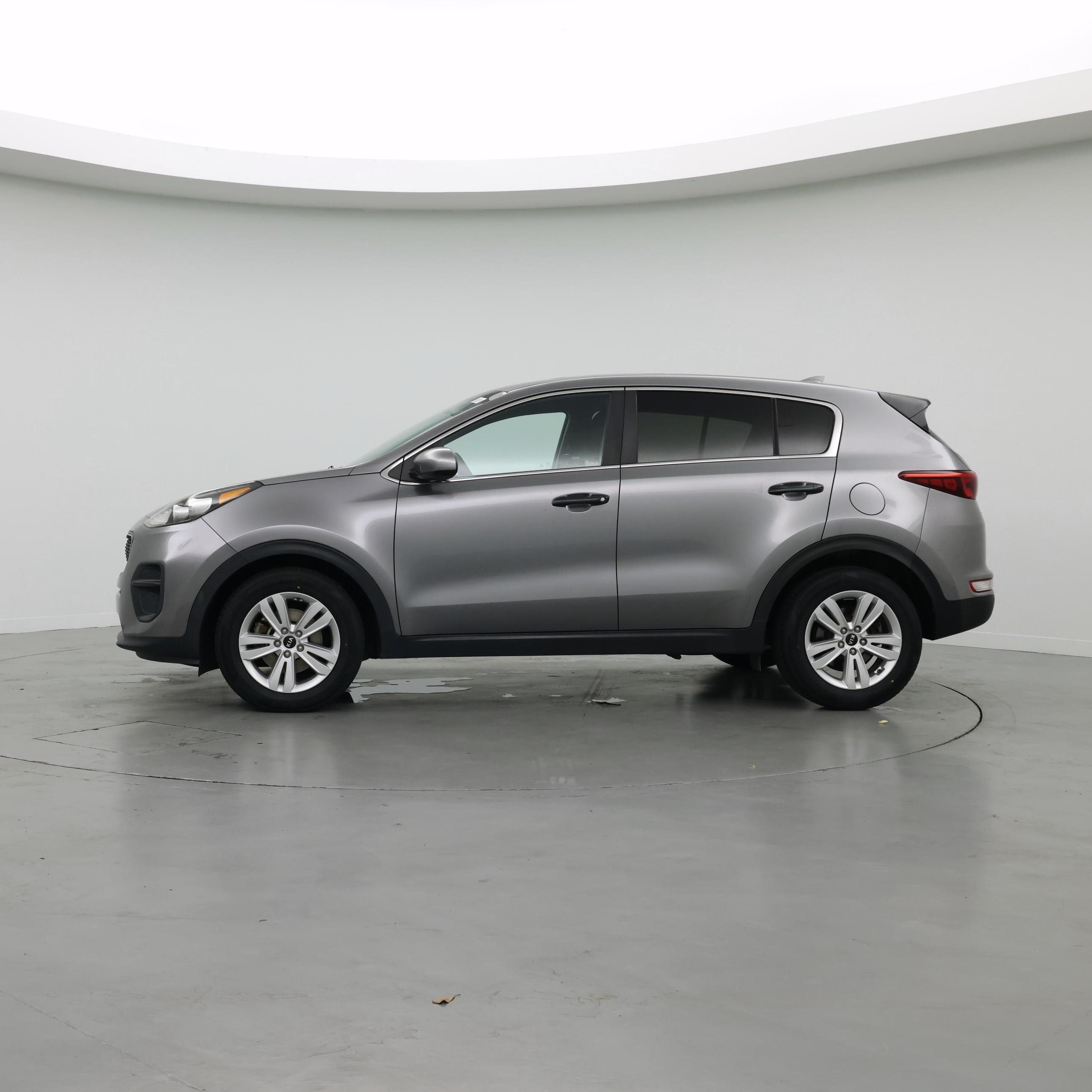 Thumbnail: 2019 Kia Sportage - 3