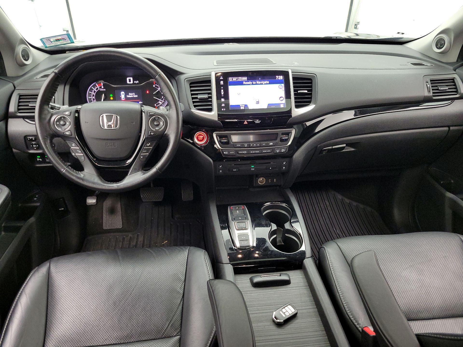 Thumbnail: 2017 Honda Pilot - 9