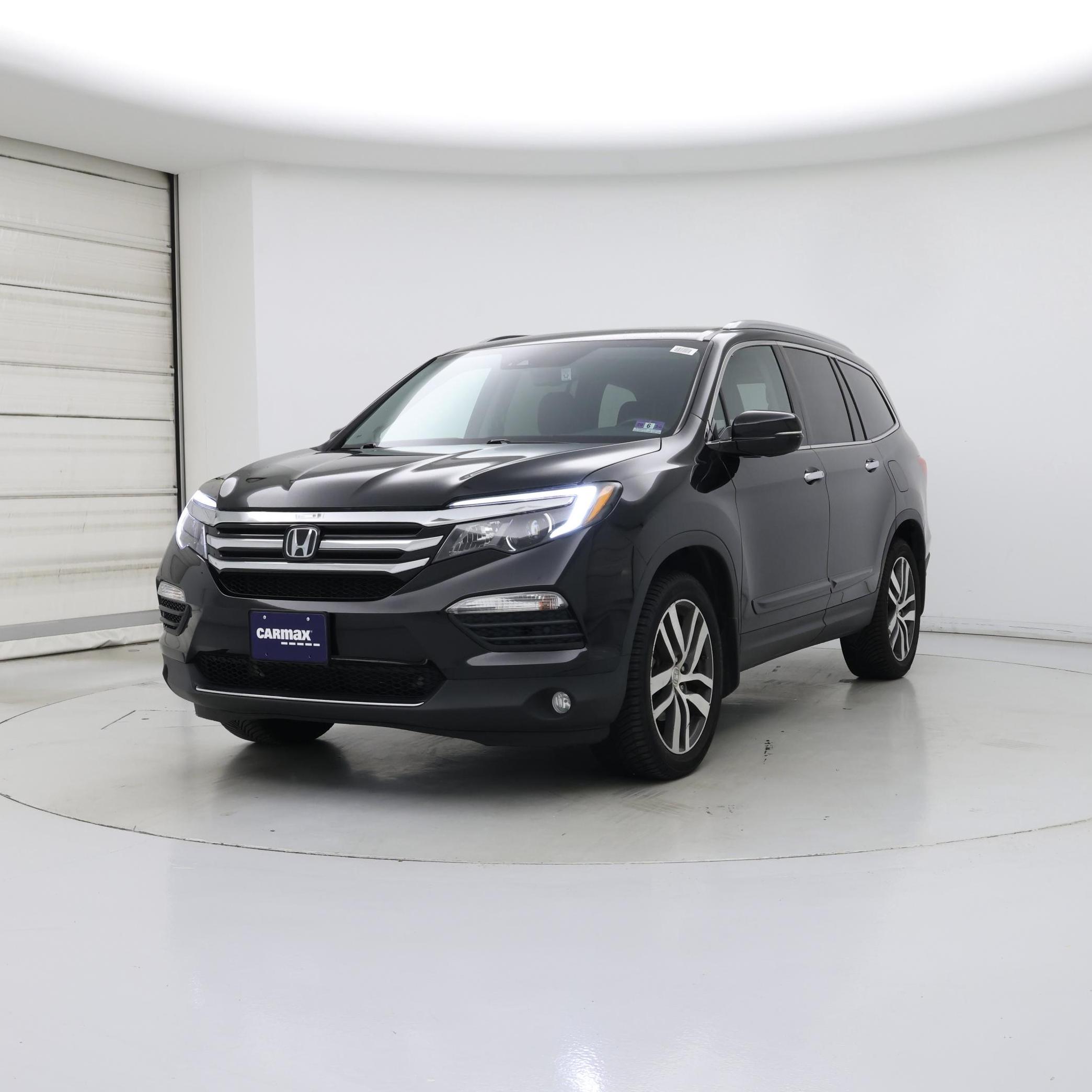 Thumbnail: 2017 Honda Pilot - 4