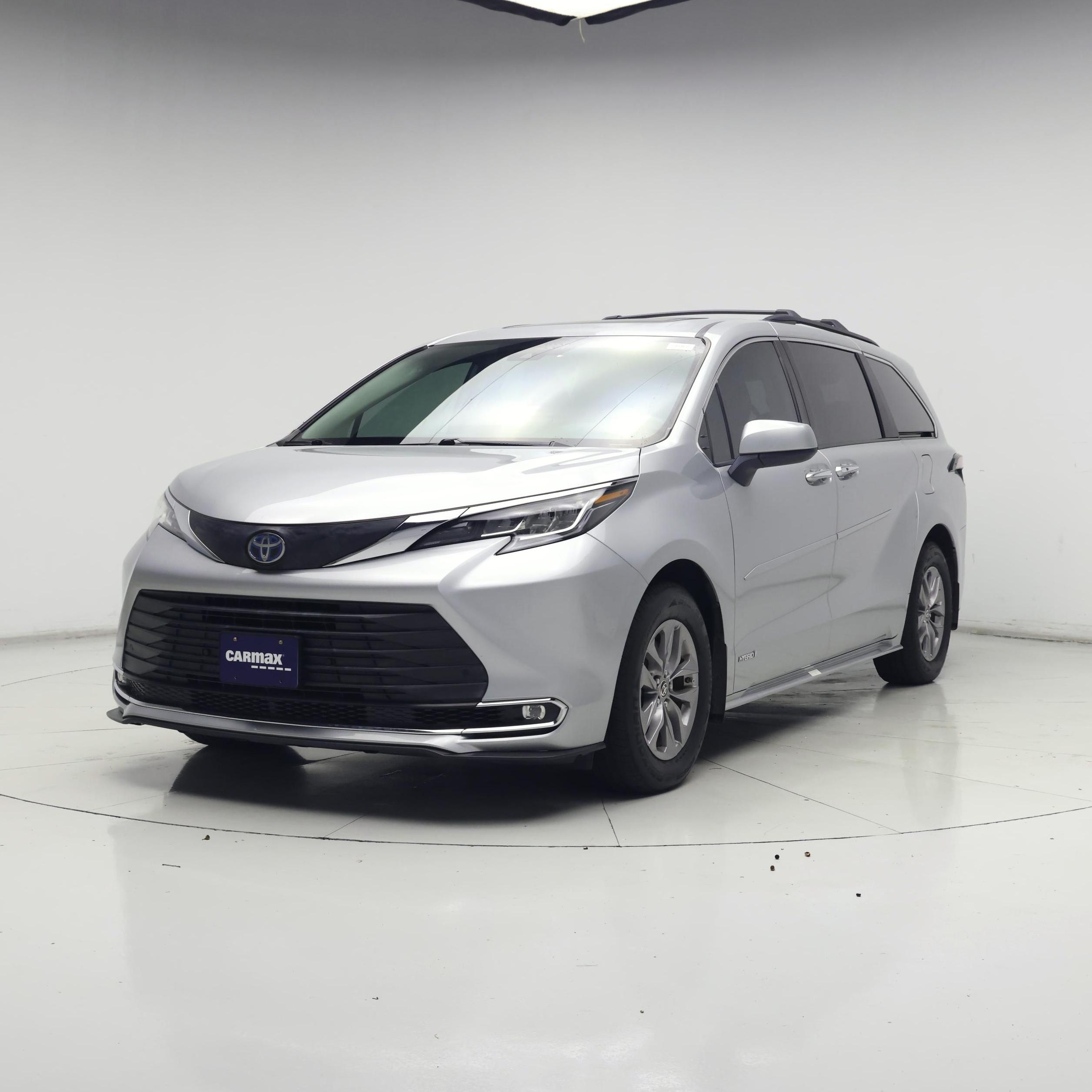 Thumbnail: 2021 Toyota Sienna - 4