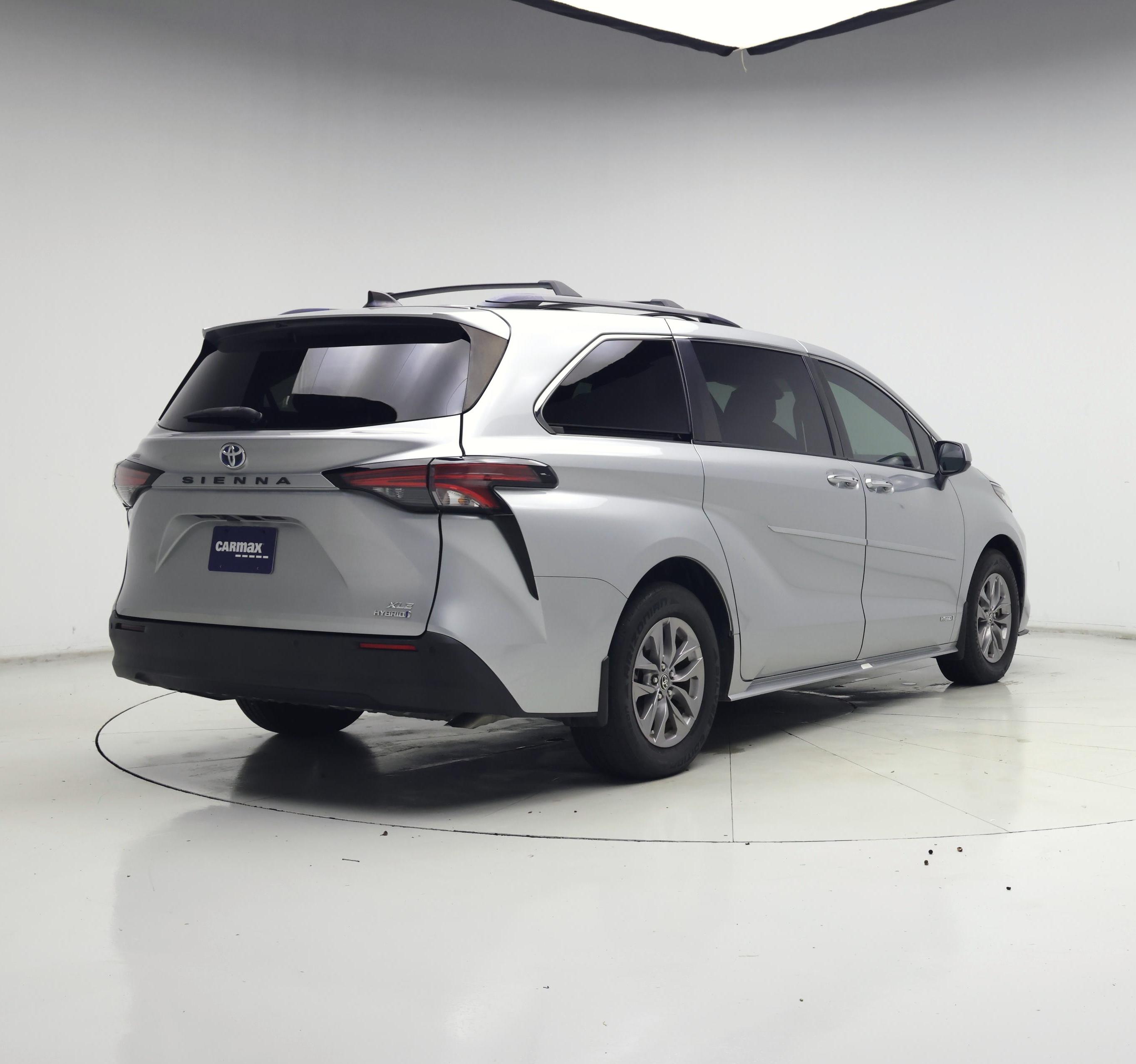 Thumbnail: 2021 Toyota Sienna - 8