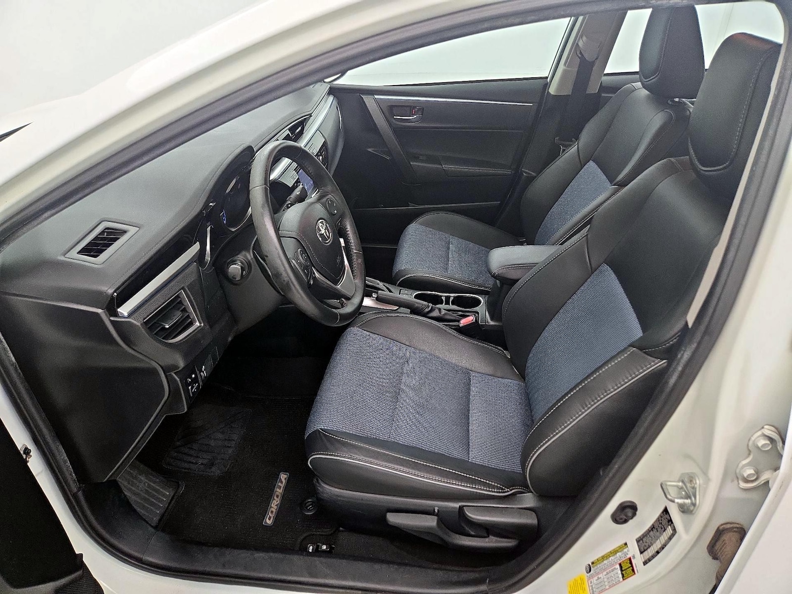 2016 Toyota Corolla S - Photo 12