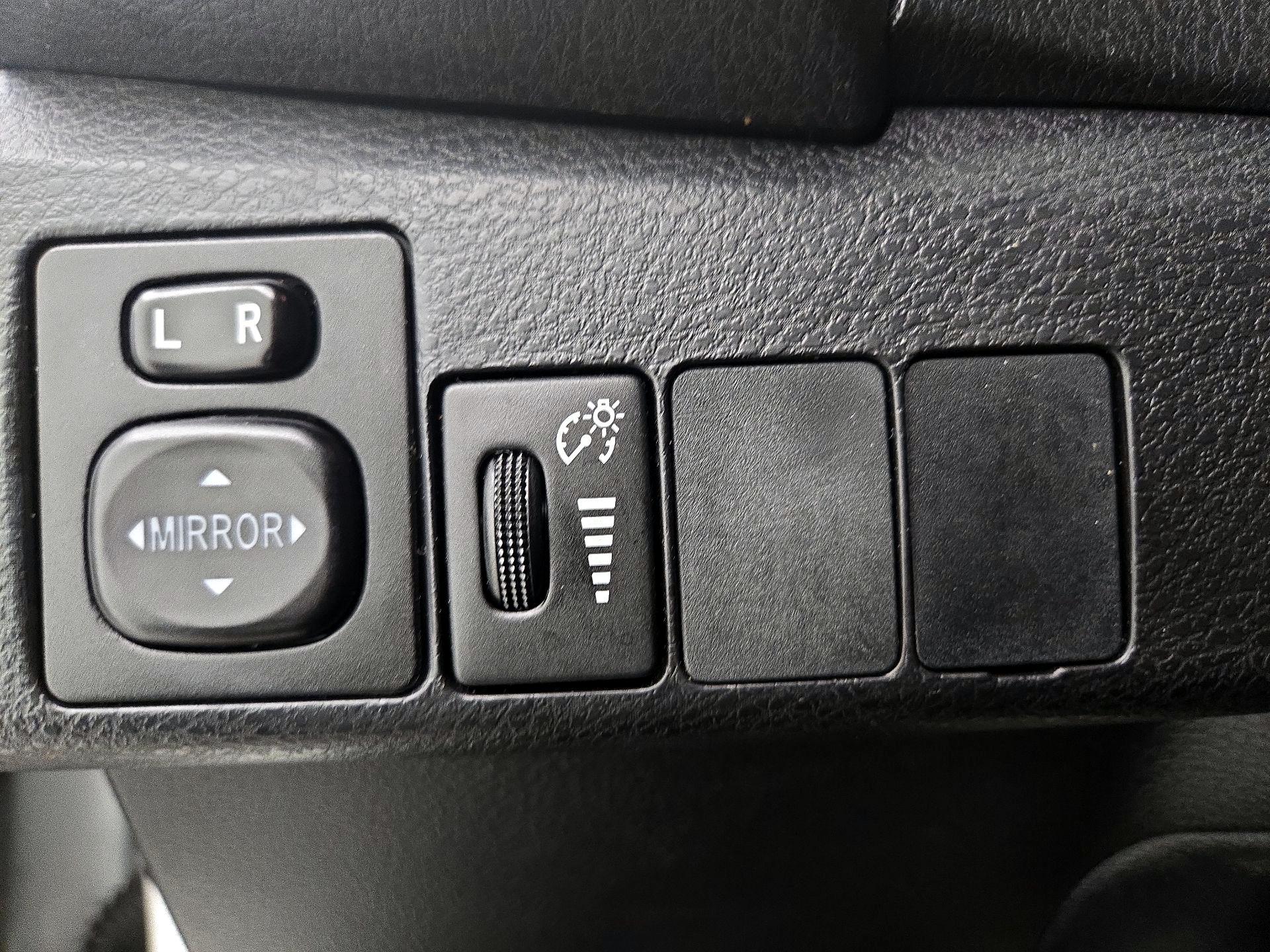 Thumbnail: 2016 Toyota Corolla - 13