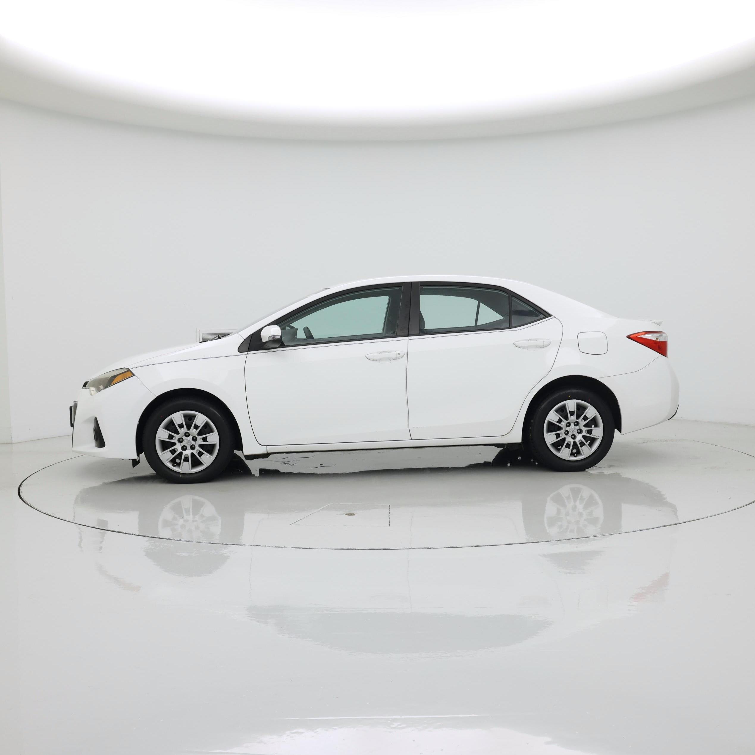 Thumbnail: 2016 Toyota Corolla - 3