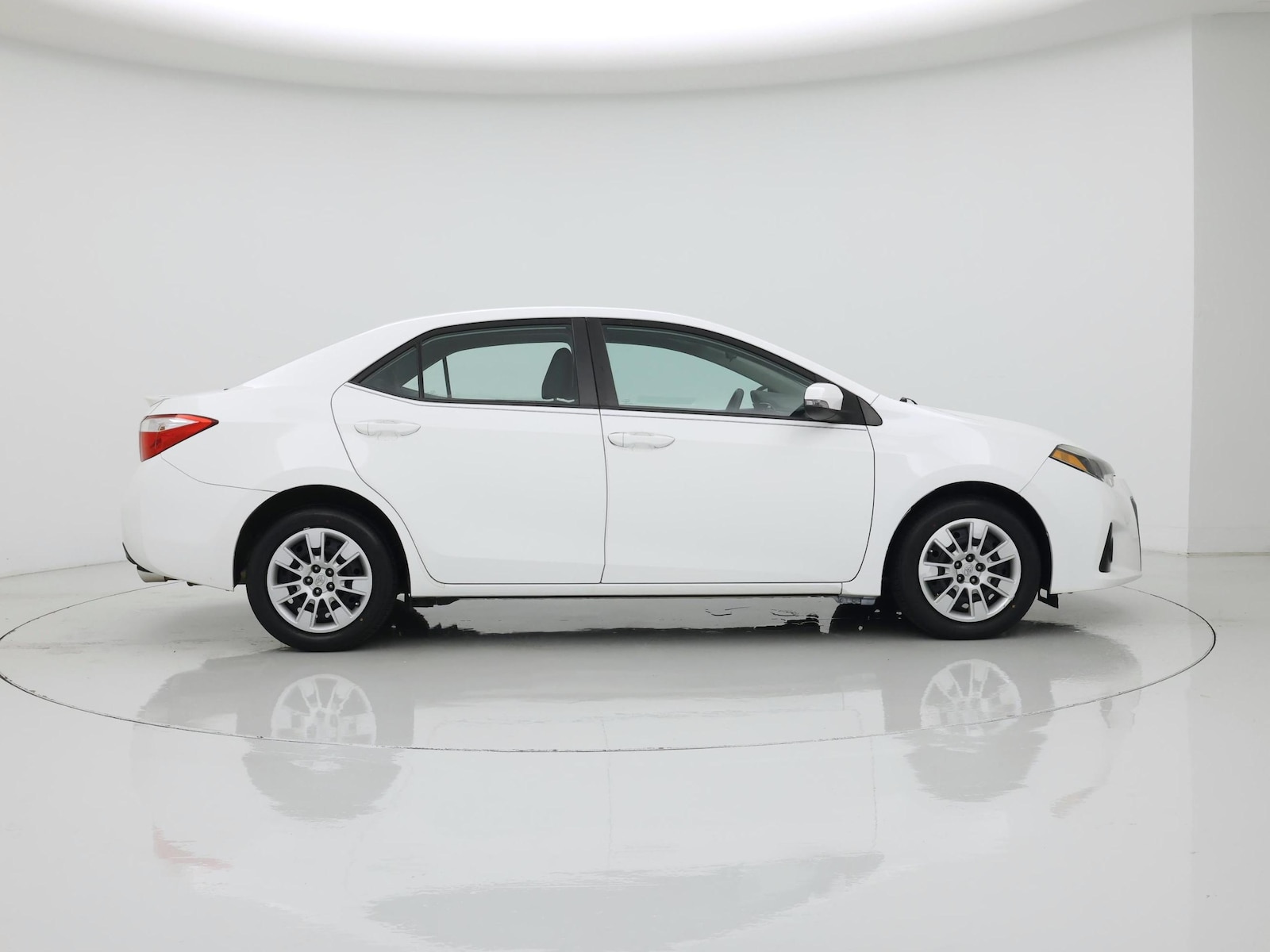 2016 Toyota Corolla S - Photo 8