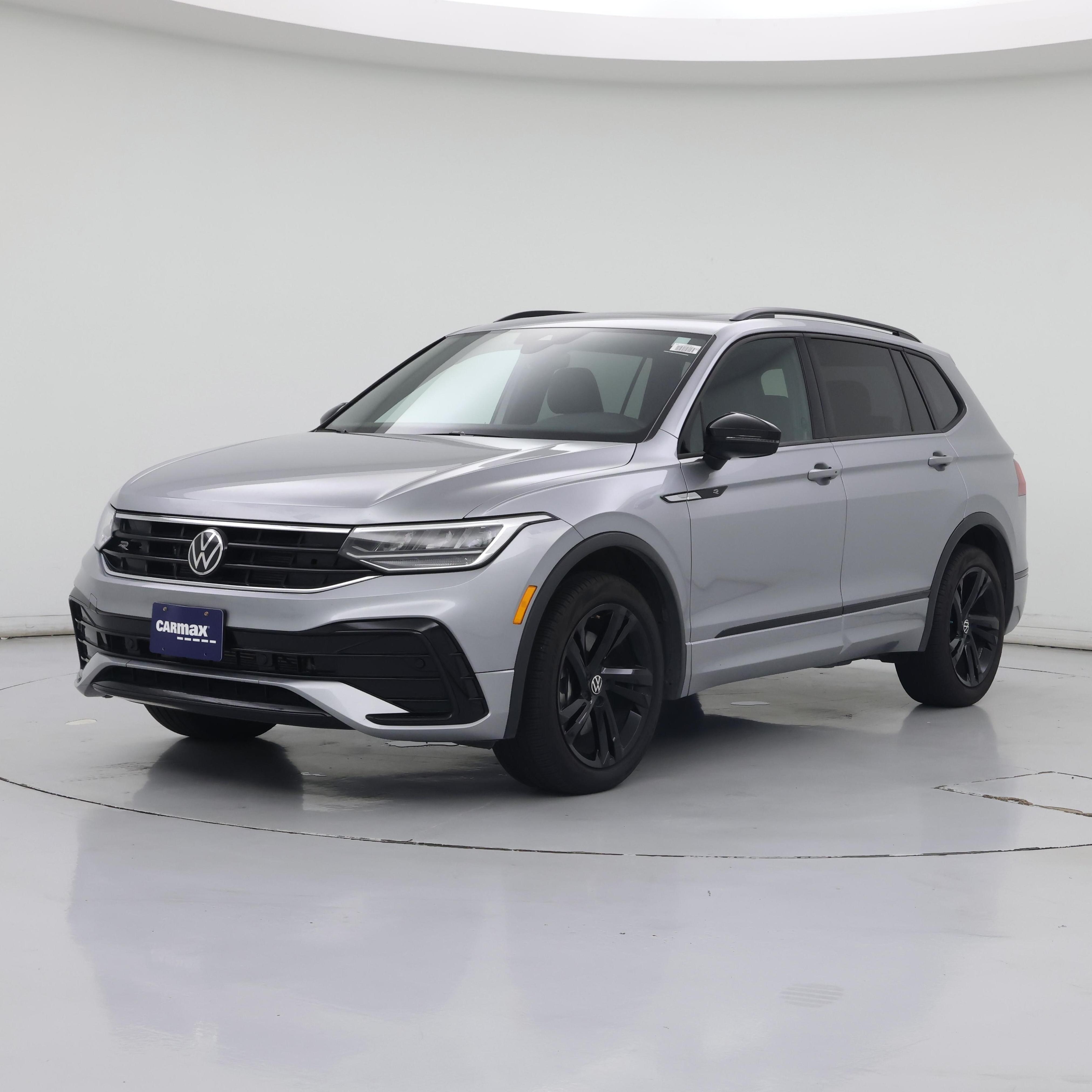Thumbnail: 2023 Volkswagen Tiguan - 4