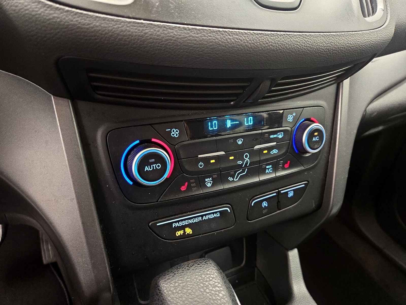2018 Ford Escape SE - Photo 17