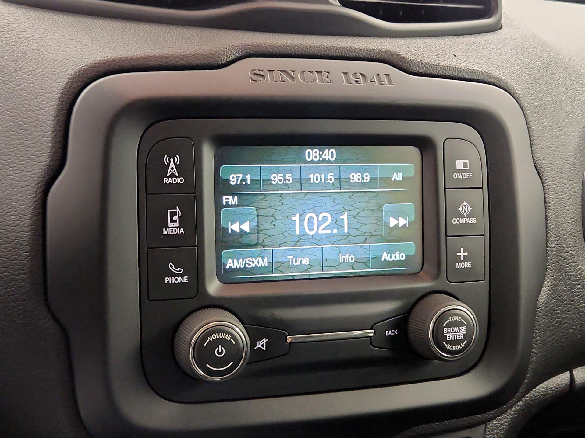 Thumbnail: 2015 Jeep Renegade - 15