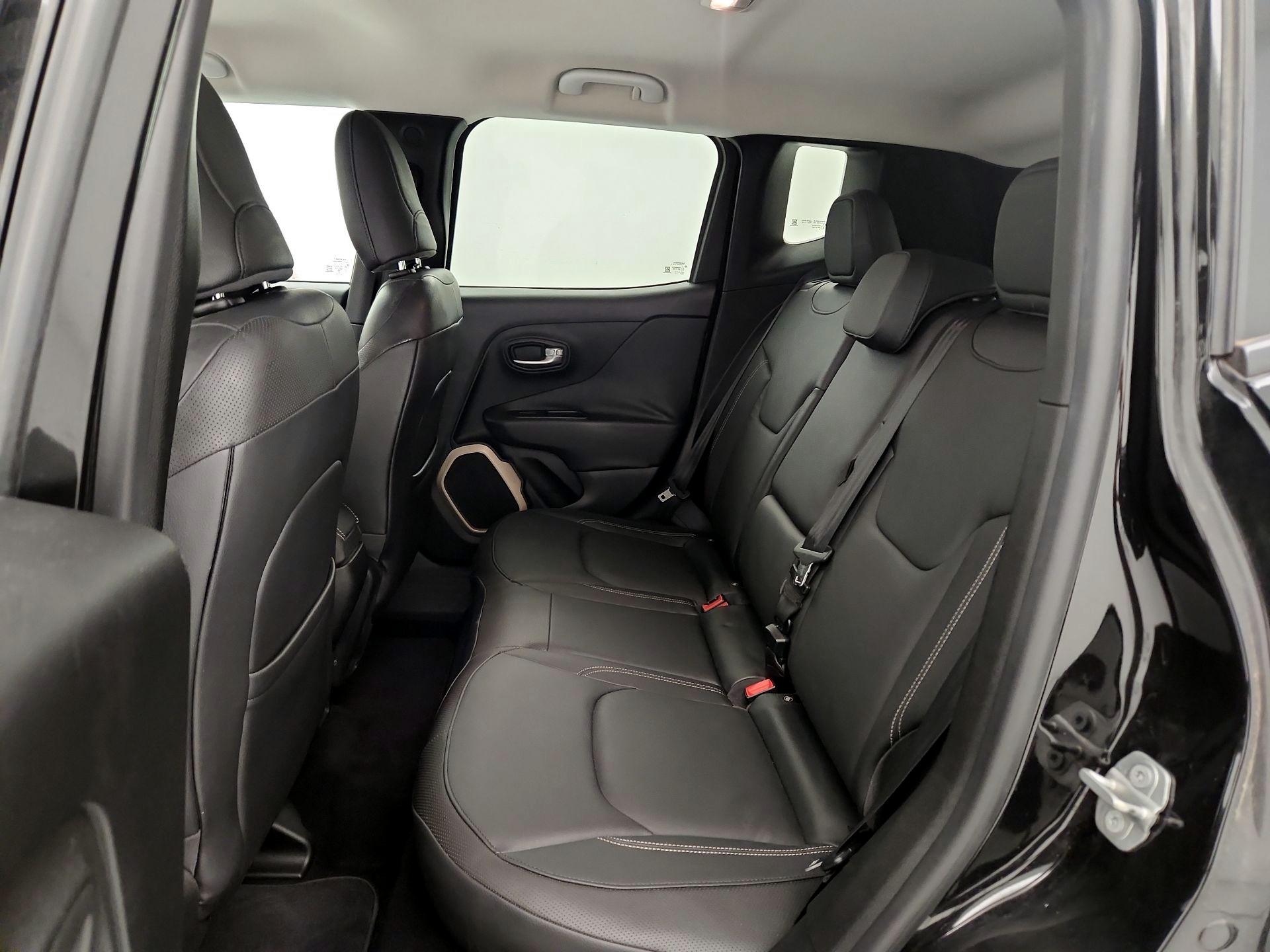 Thumbnail: 2015 Jeep Renegade - 19
