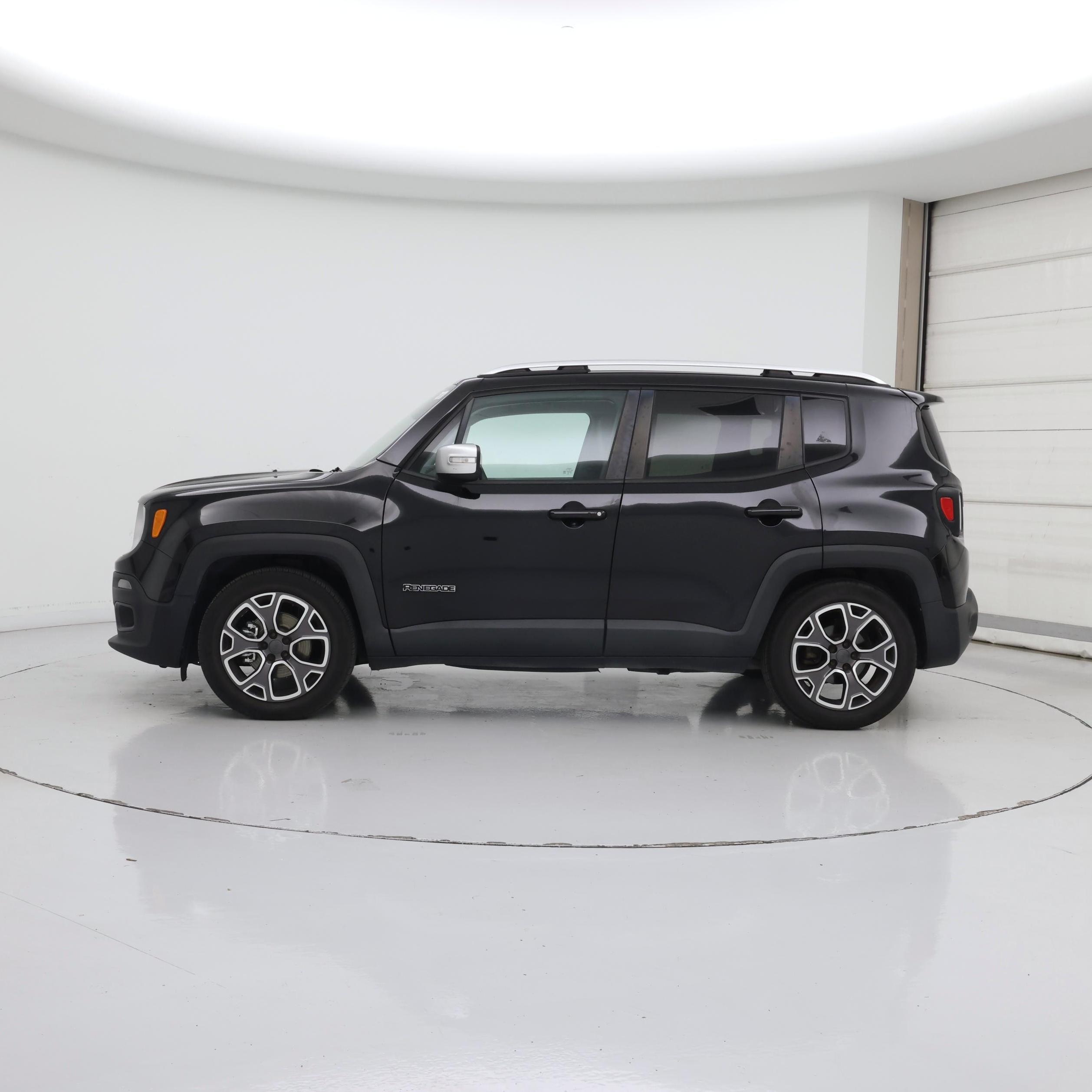 Thumbnail: 2015 Jeep Renegade - 3