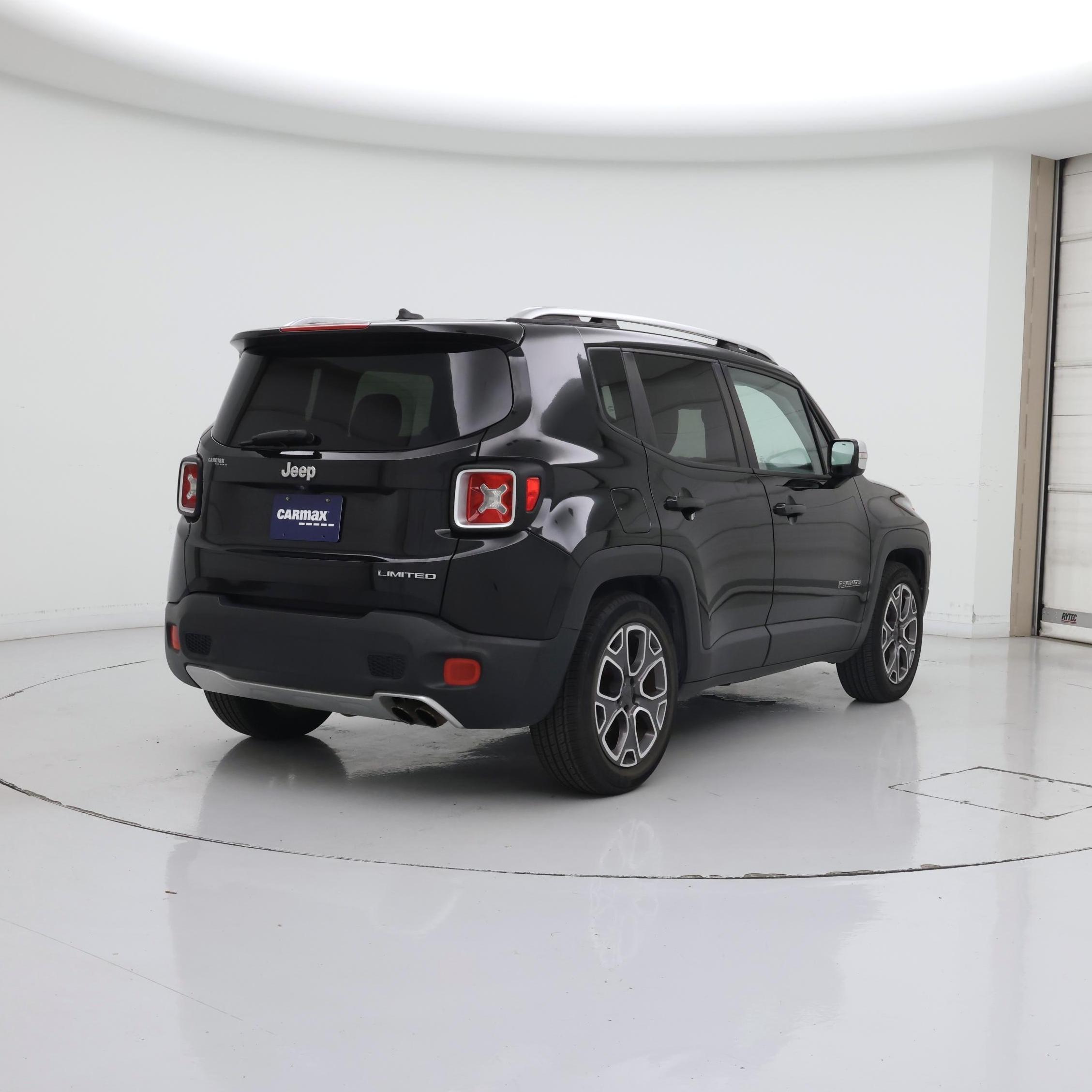 Thumbnail: 2015 Jeep Renegade - 8