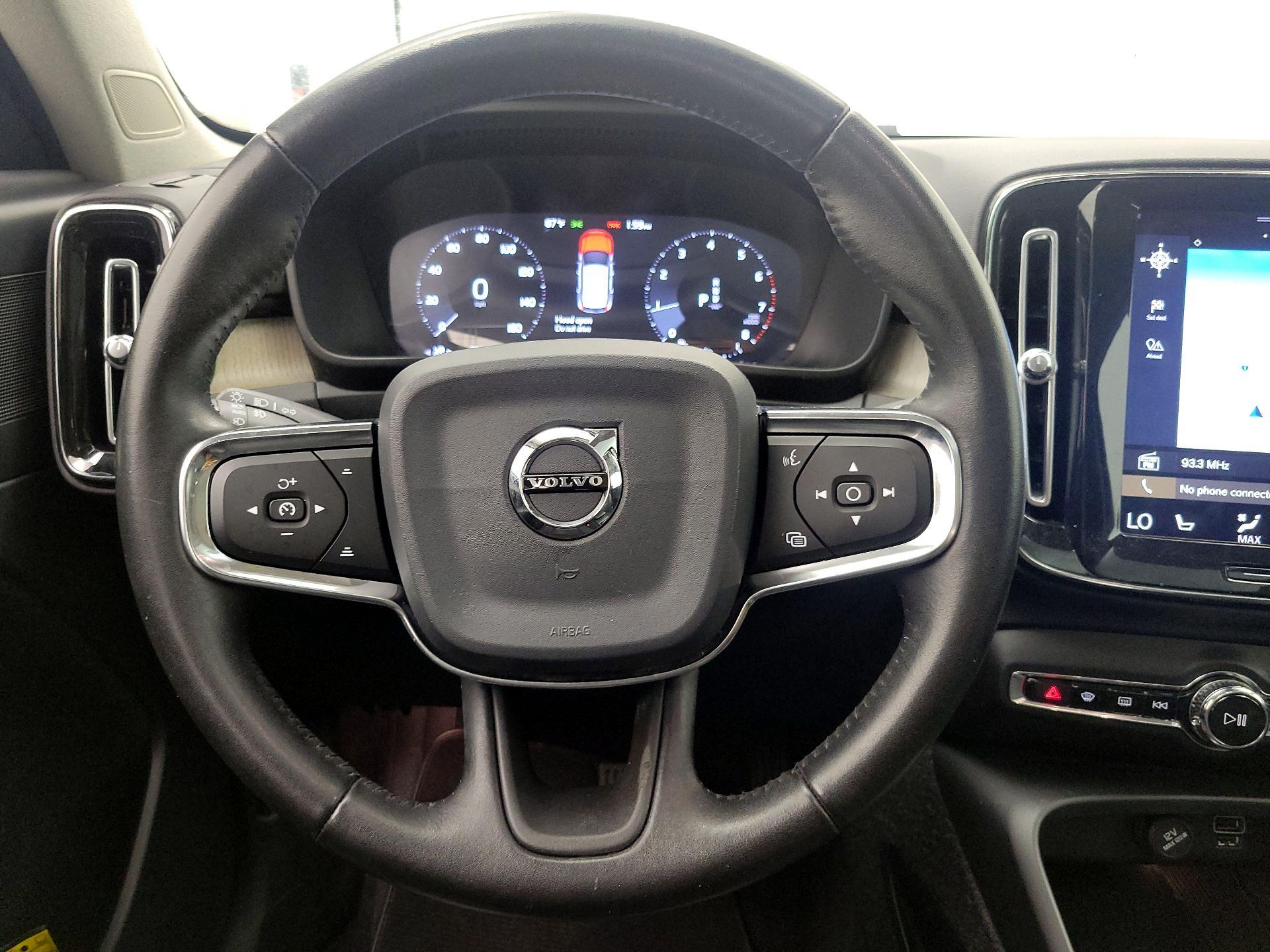 Thumbnail: 2020 Volvo XC40 - 10
