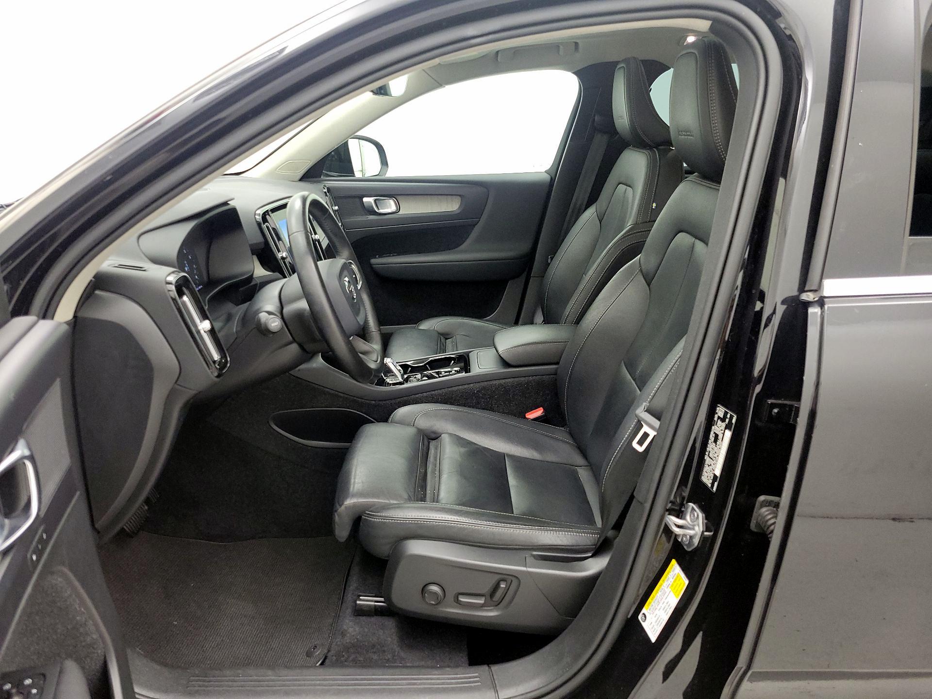 Thumbnail: 2020 Volvo XC40 - 11