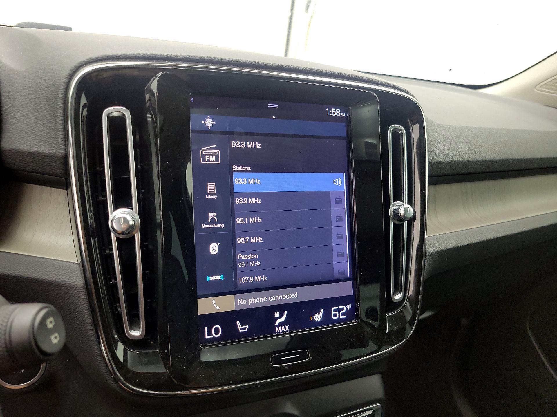 Thumbnail: 2020 Volvo XC40 - 16