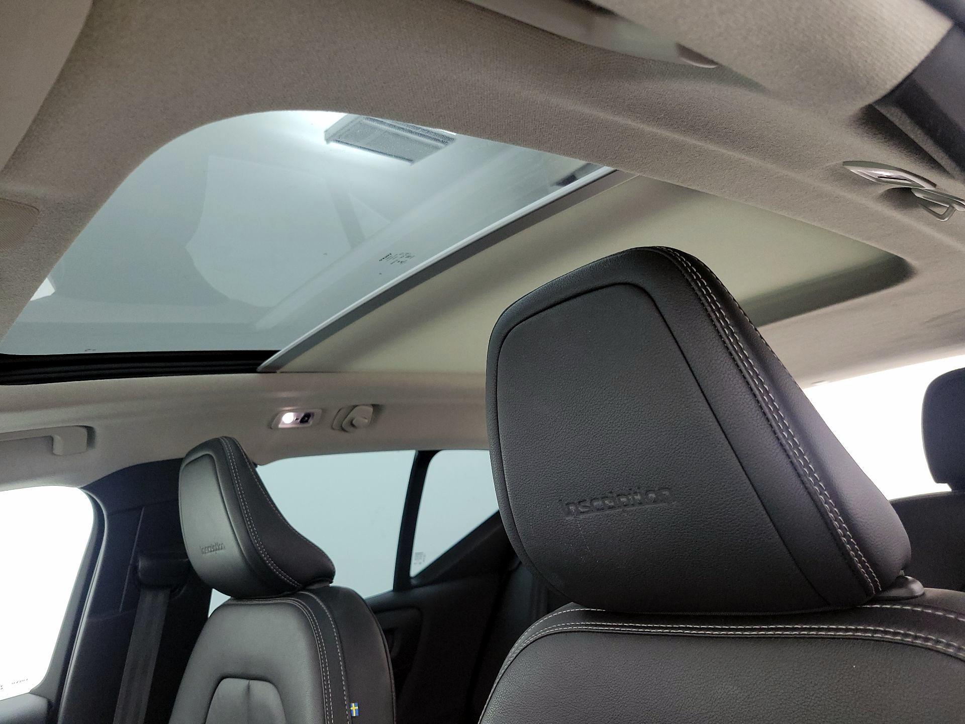 Thumbnail: 2020 Volvo XC40 - 20