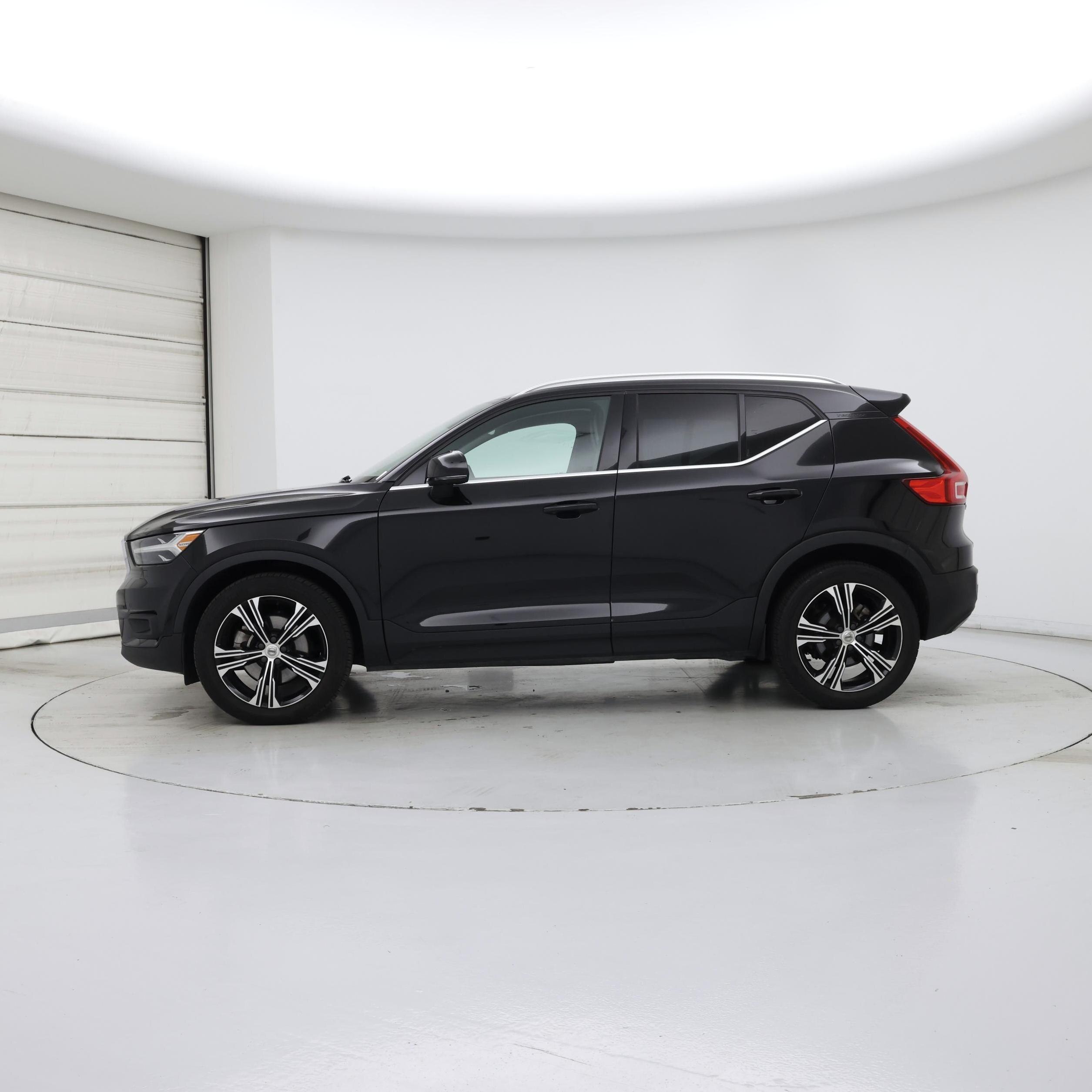 Thumbnail: 2020 Volvo XC40 - 3