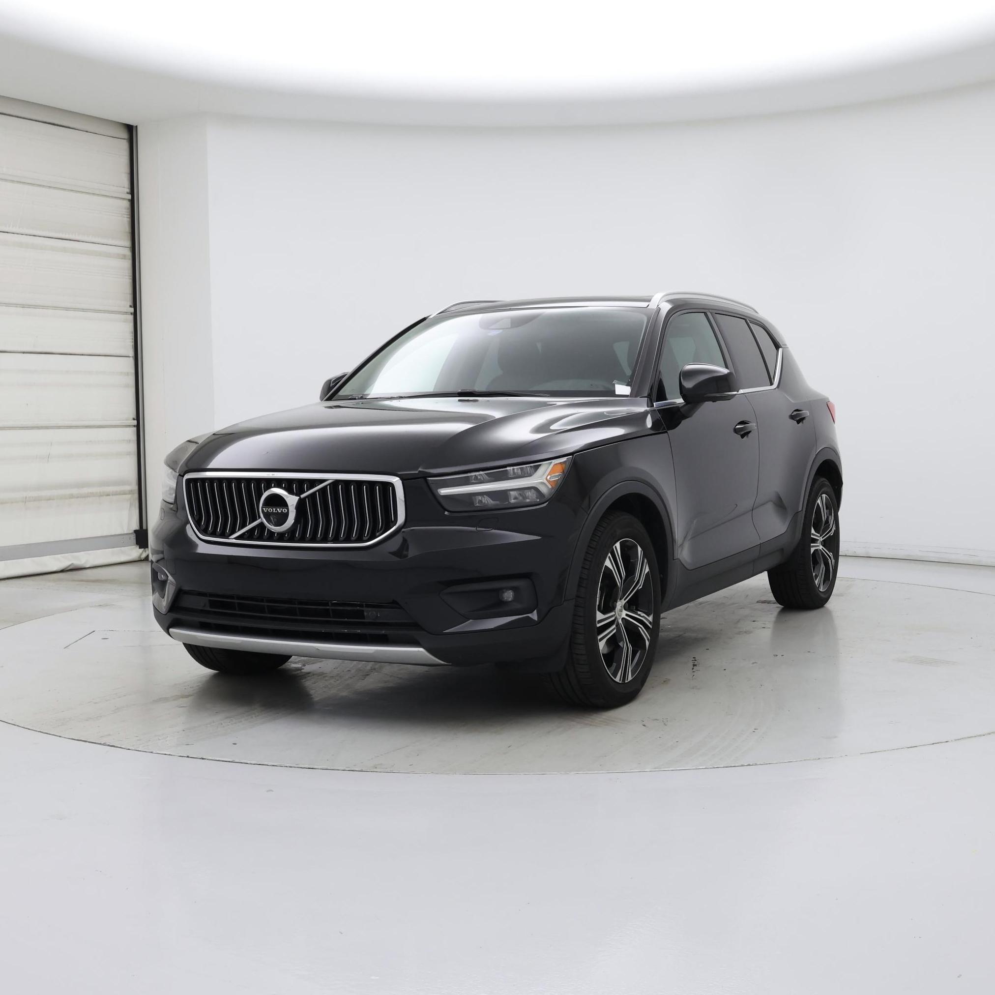 Thumbnail: 2020 Volvo XC40 - 4