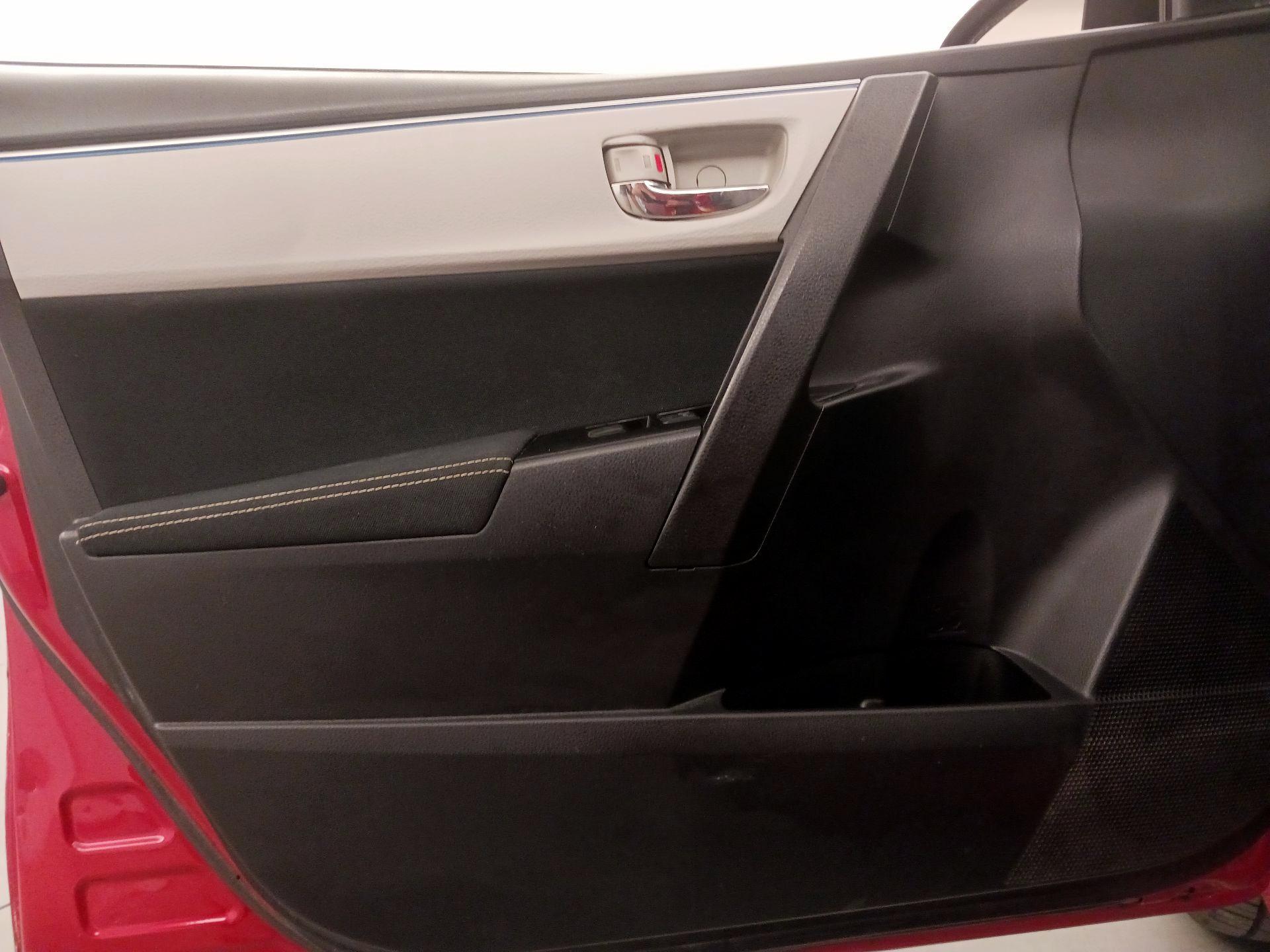 Thumbnail: 2014 Toyota Corolla - 12