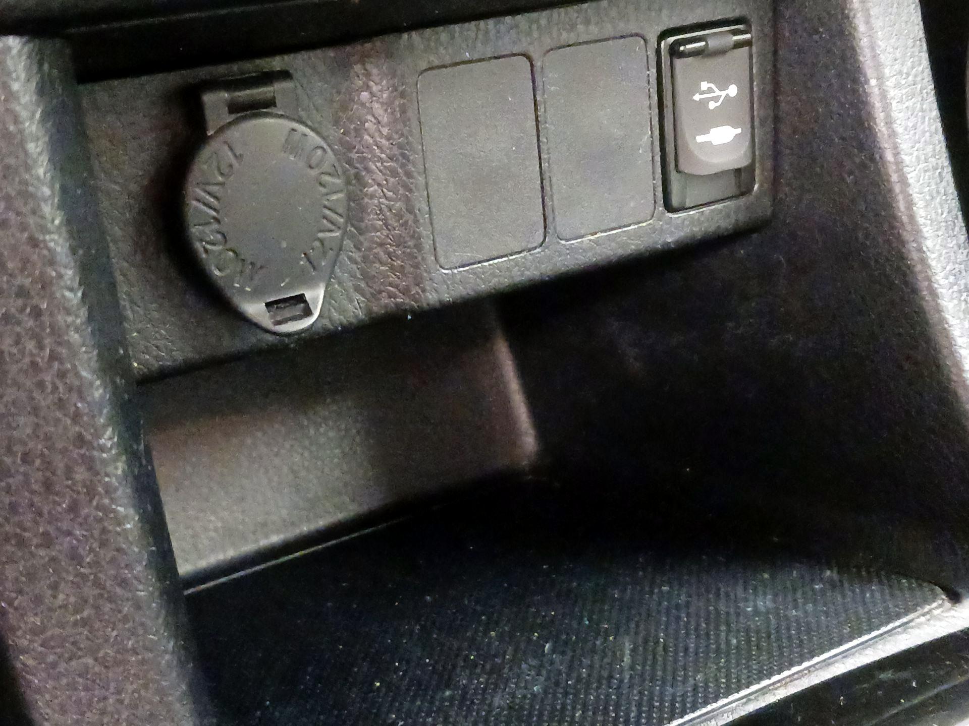 Thumbnail: 2014 Toyota Corolla - 18