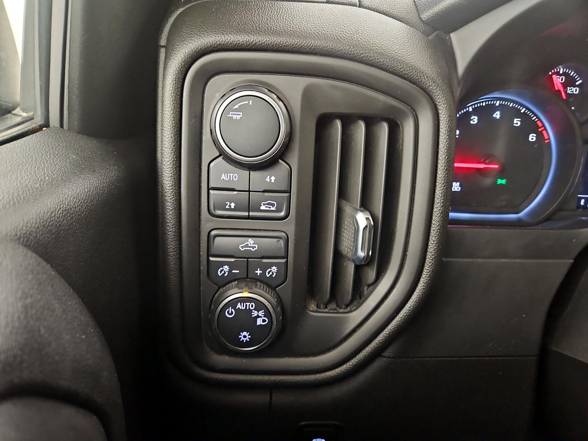 Thumbnail: 2020 Chevrolet Silverado 1500 - 13