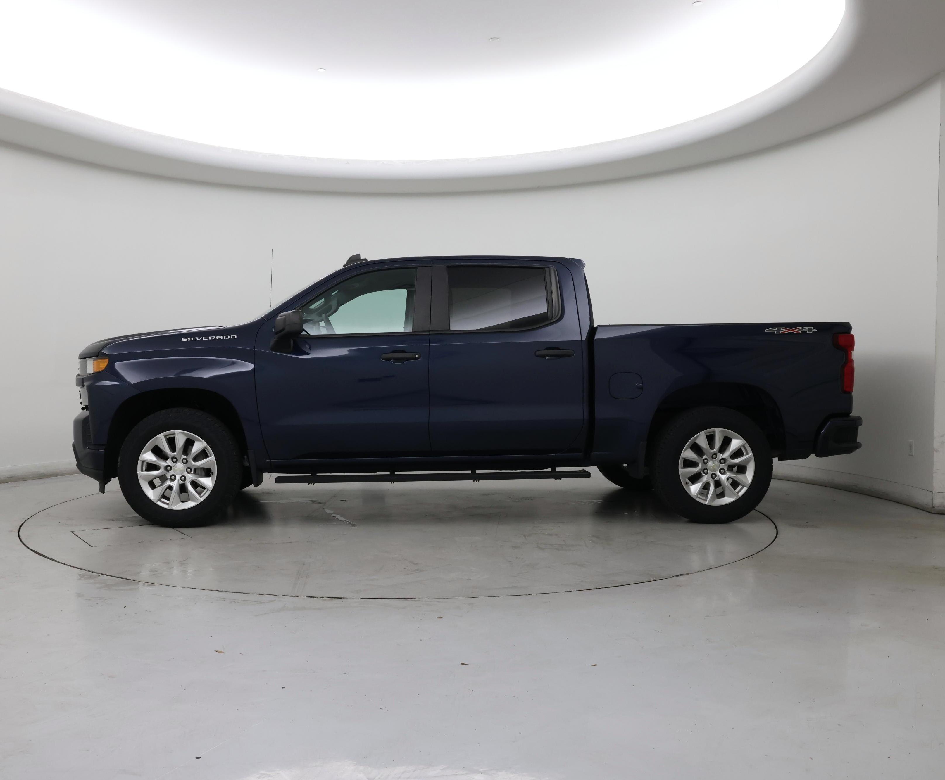 Thumbnail: 2020 Chevrolet Silverado 1500 - 3