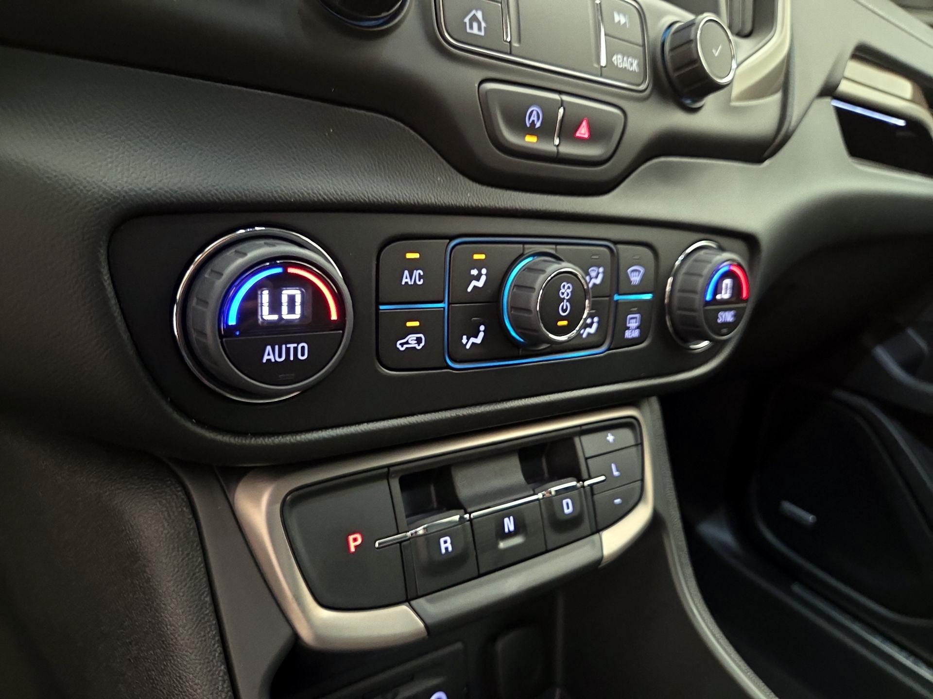 Thumbnail: 2022 GMC Terrain - 17