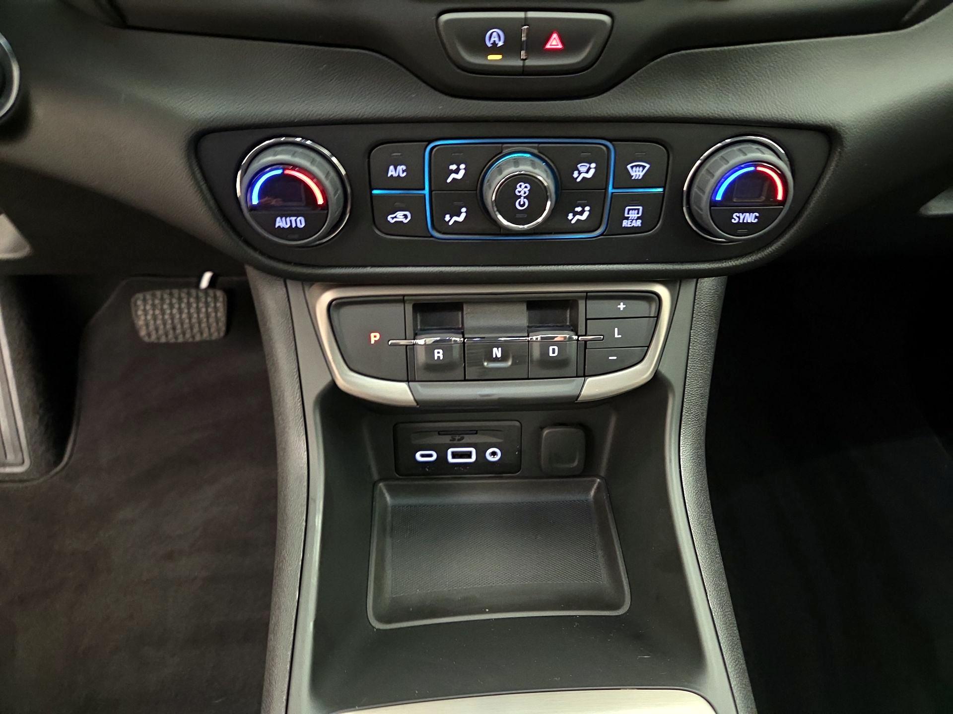 Thumbnail: 2022 GMC Terrain - 18
