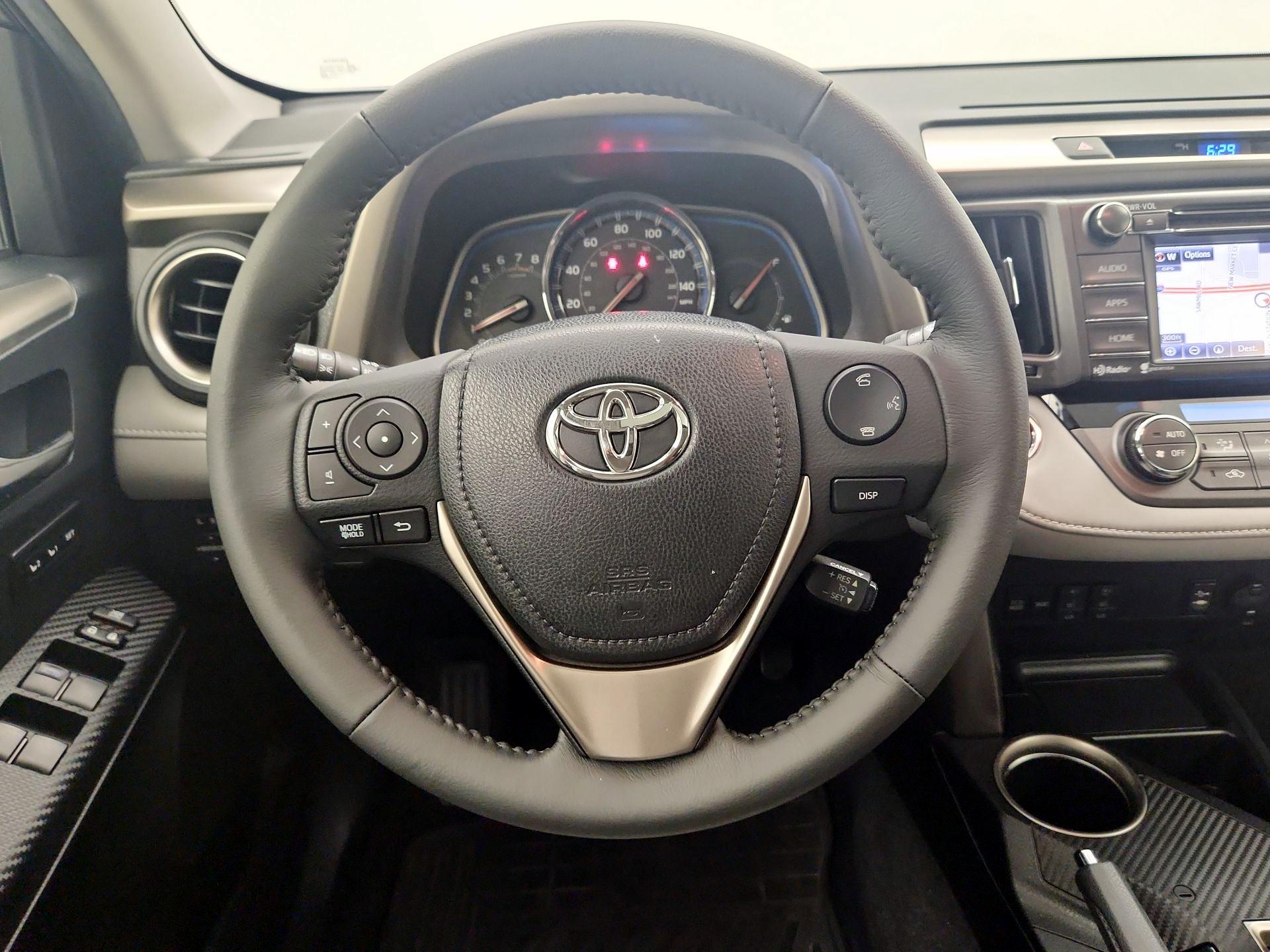 Thumbnail: 2015 Toyota RAV4 - 10