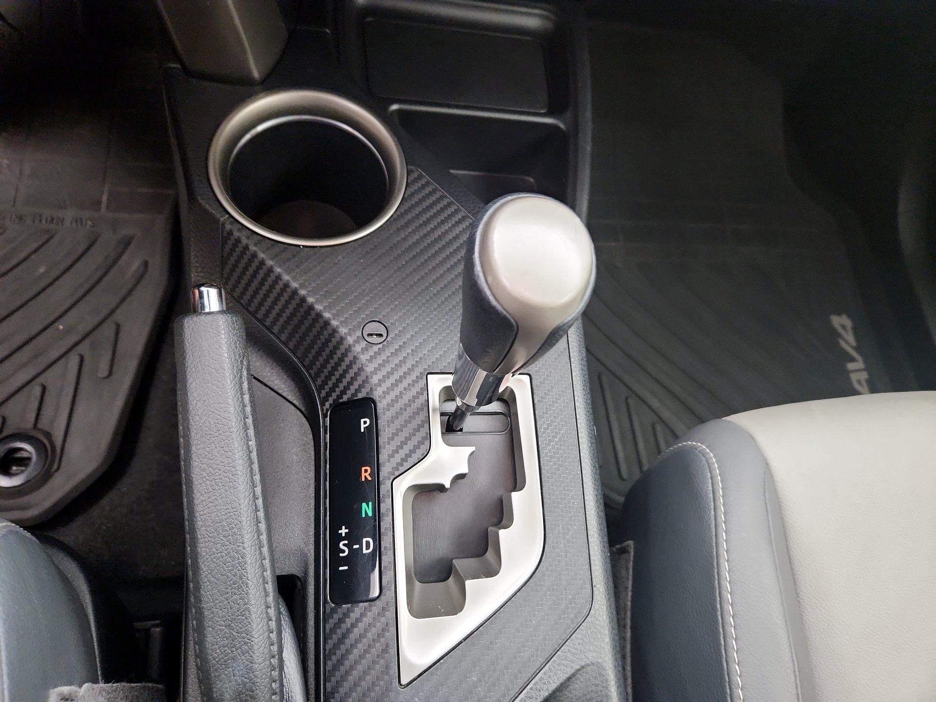 Thumbnail: 2015 Toyota RAV4 - 18