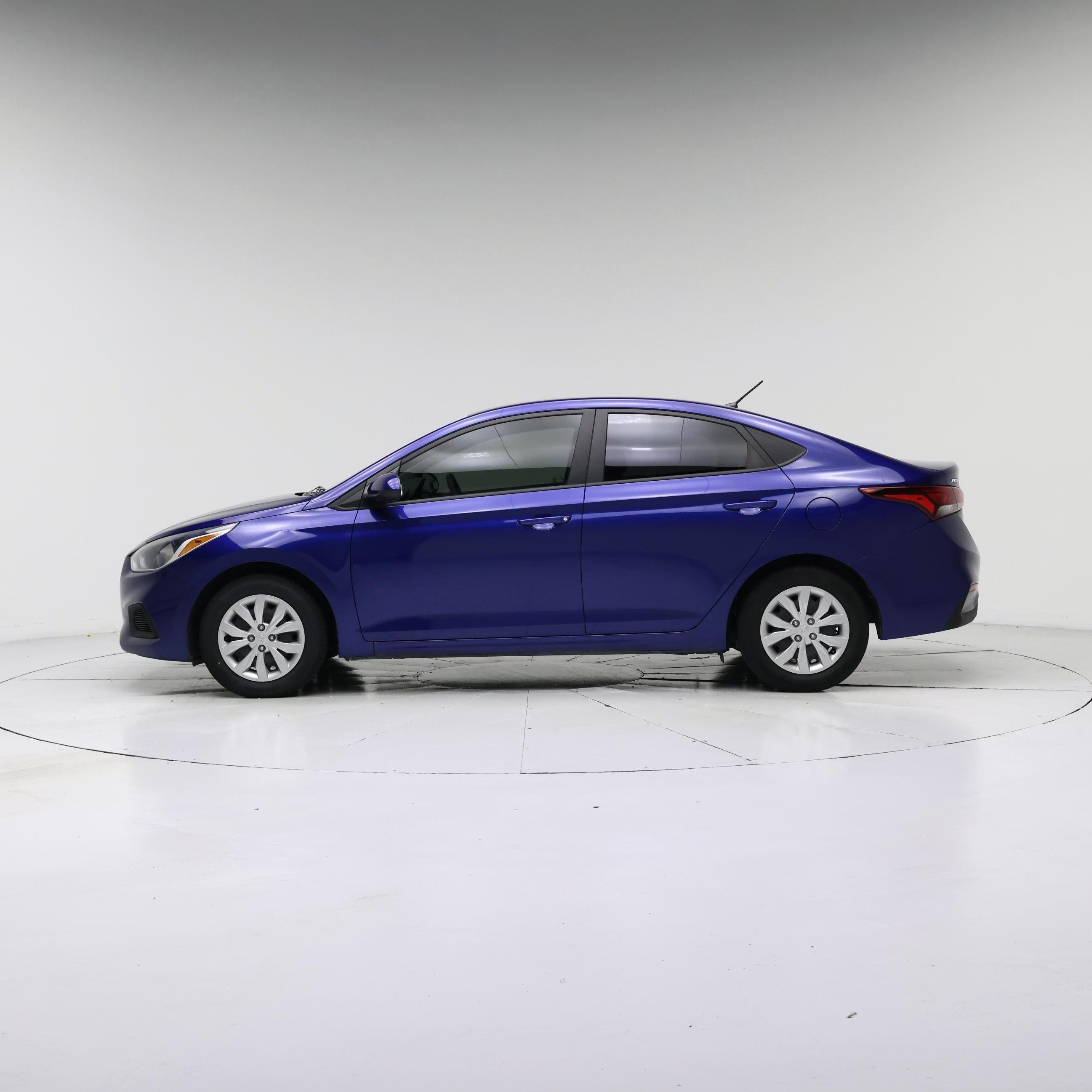 Thumbnail: 2022 Hyundai Accent - 3