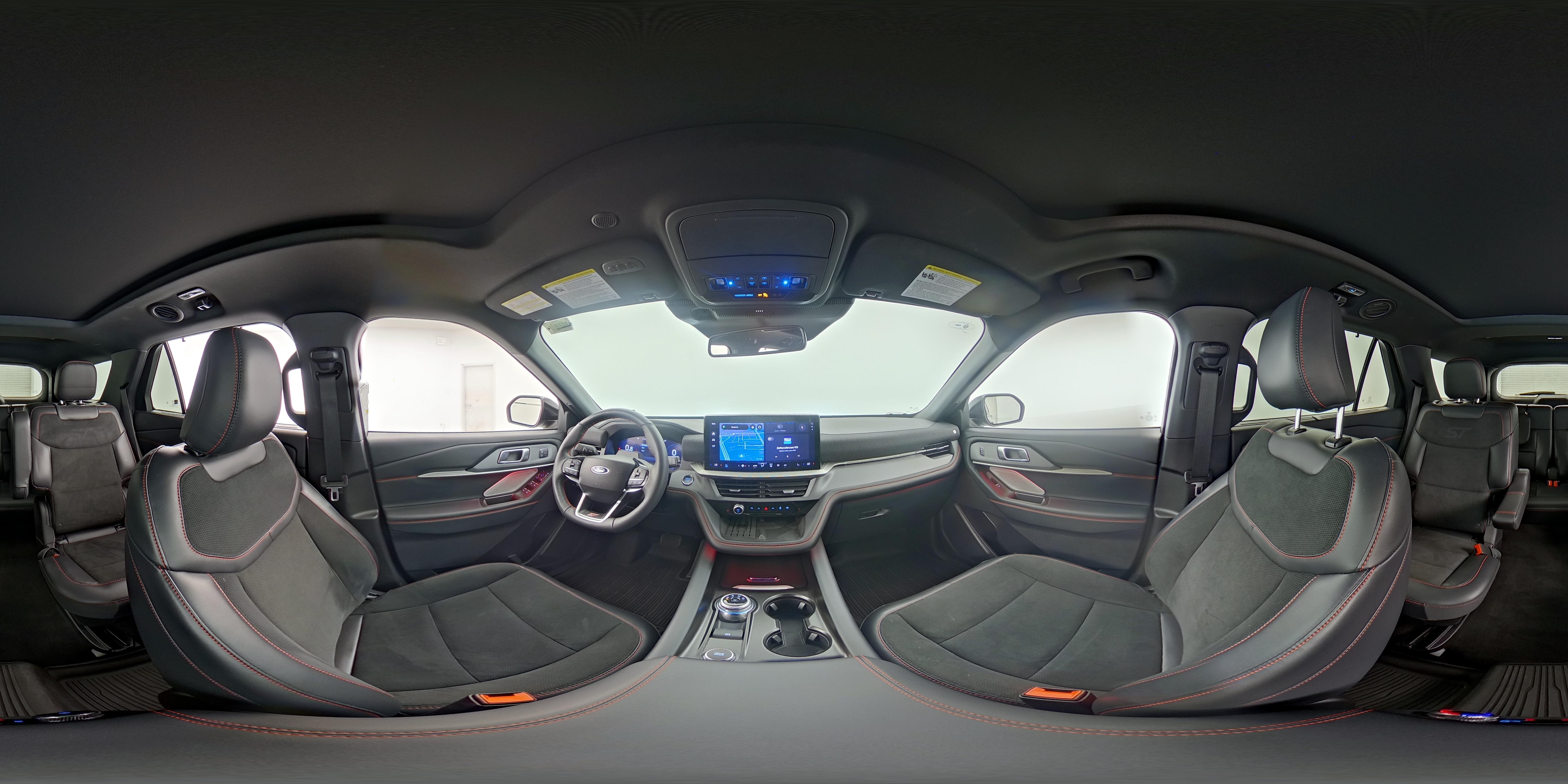 2025 Ford Explorer ST - Photo 28