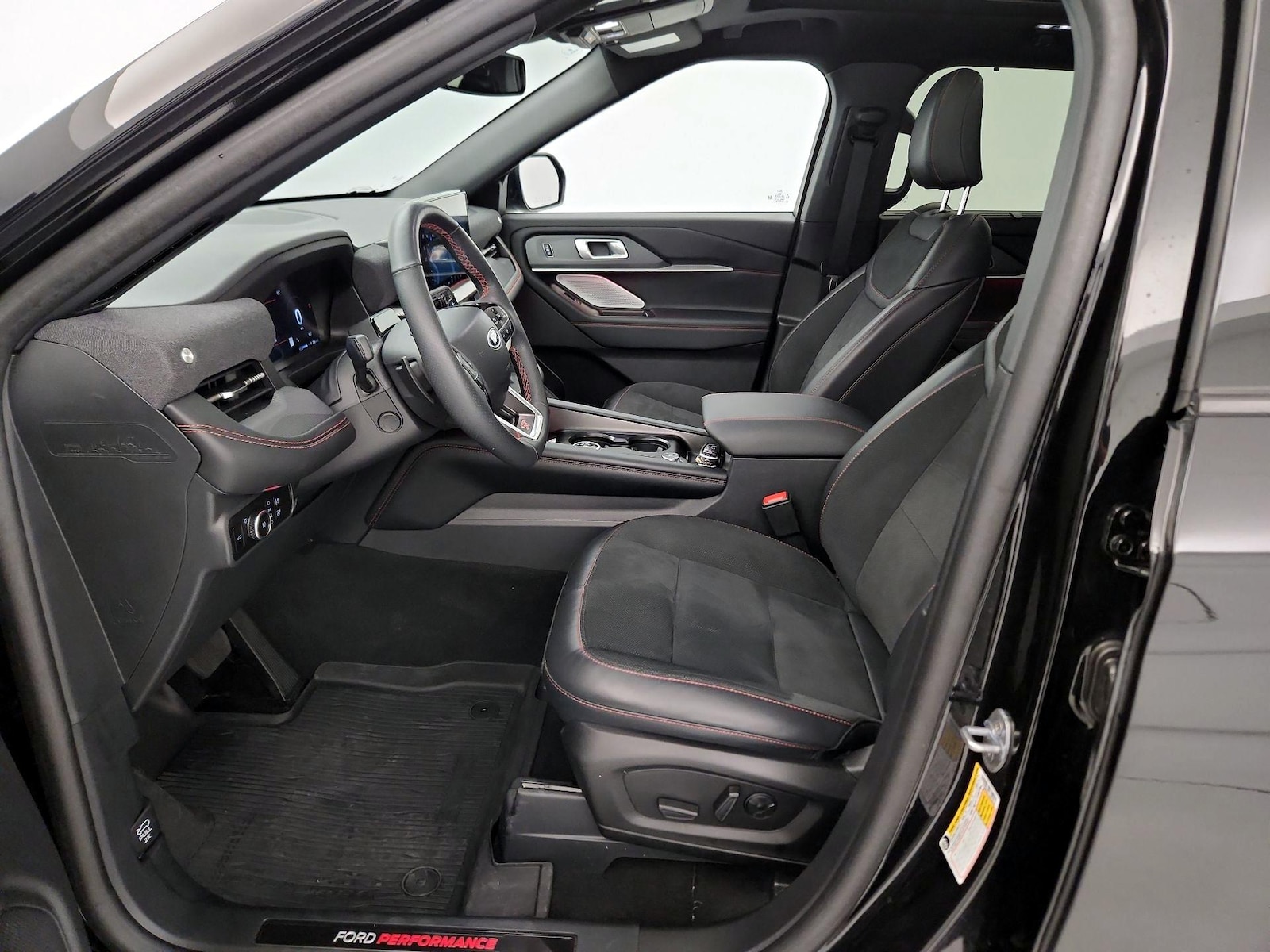 2025 Ford Explorer ST - Photo 12