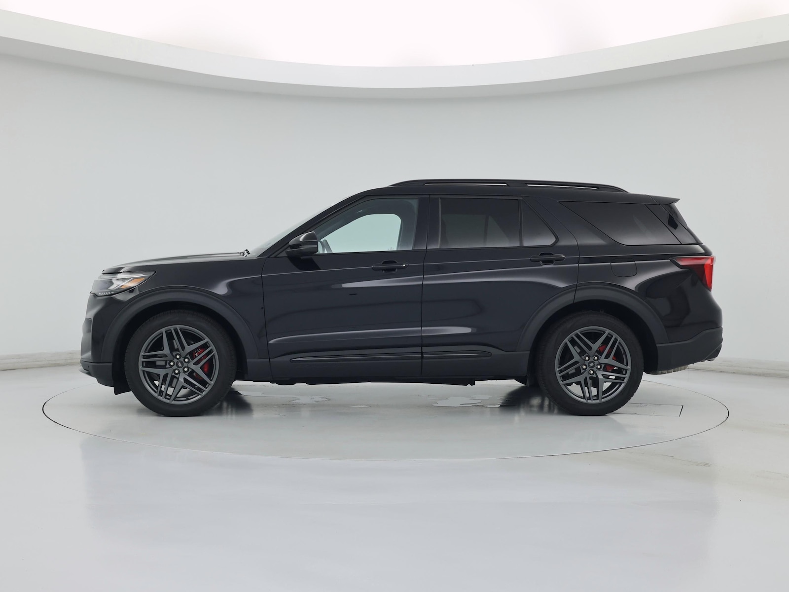 2025 Ford Explorer ST - Photo 4
