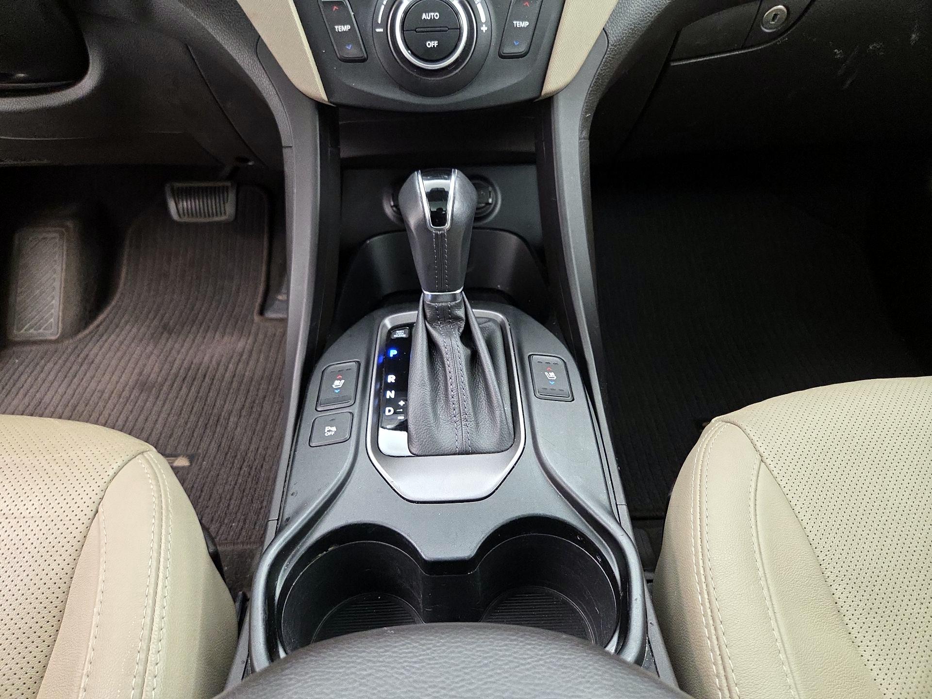 Thumbnail: 2015 Hyundai Santa Fe - 18
