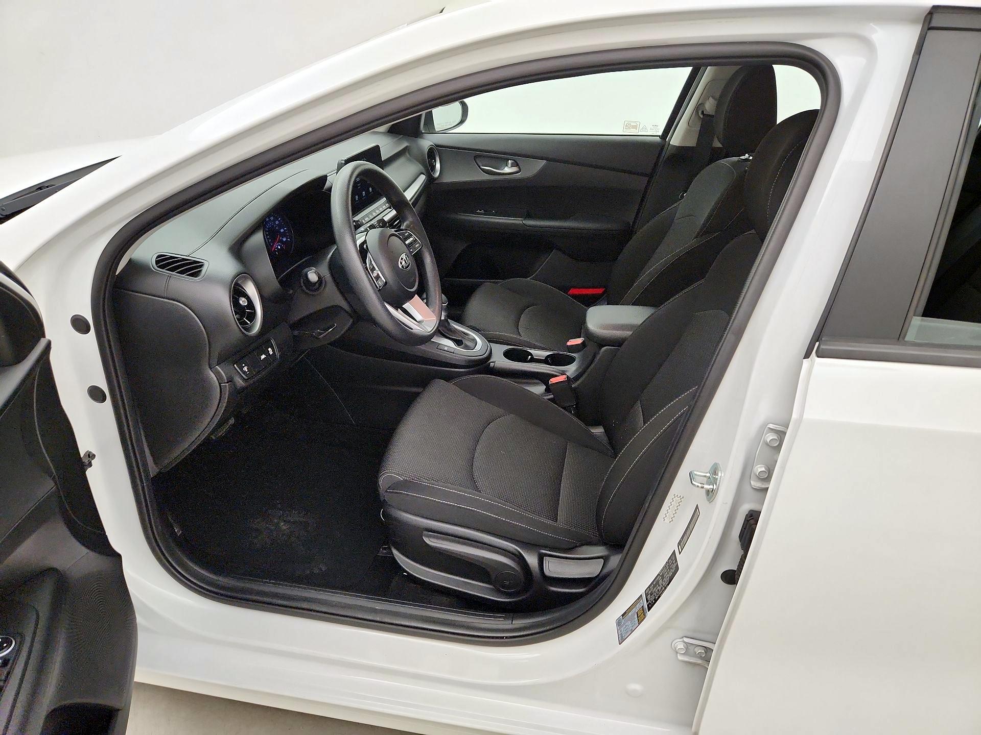Thumbnail: 2021 Kia Forte - 11