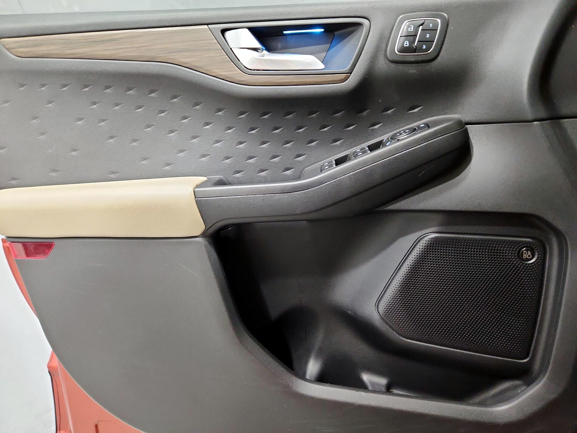 Thumbnail: 2020 Ford Escape - 12