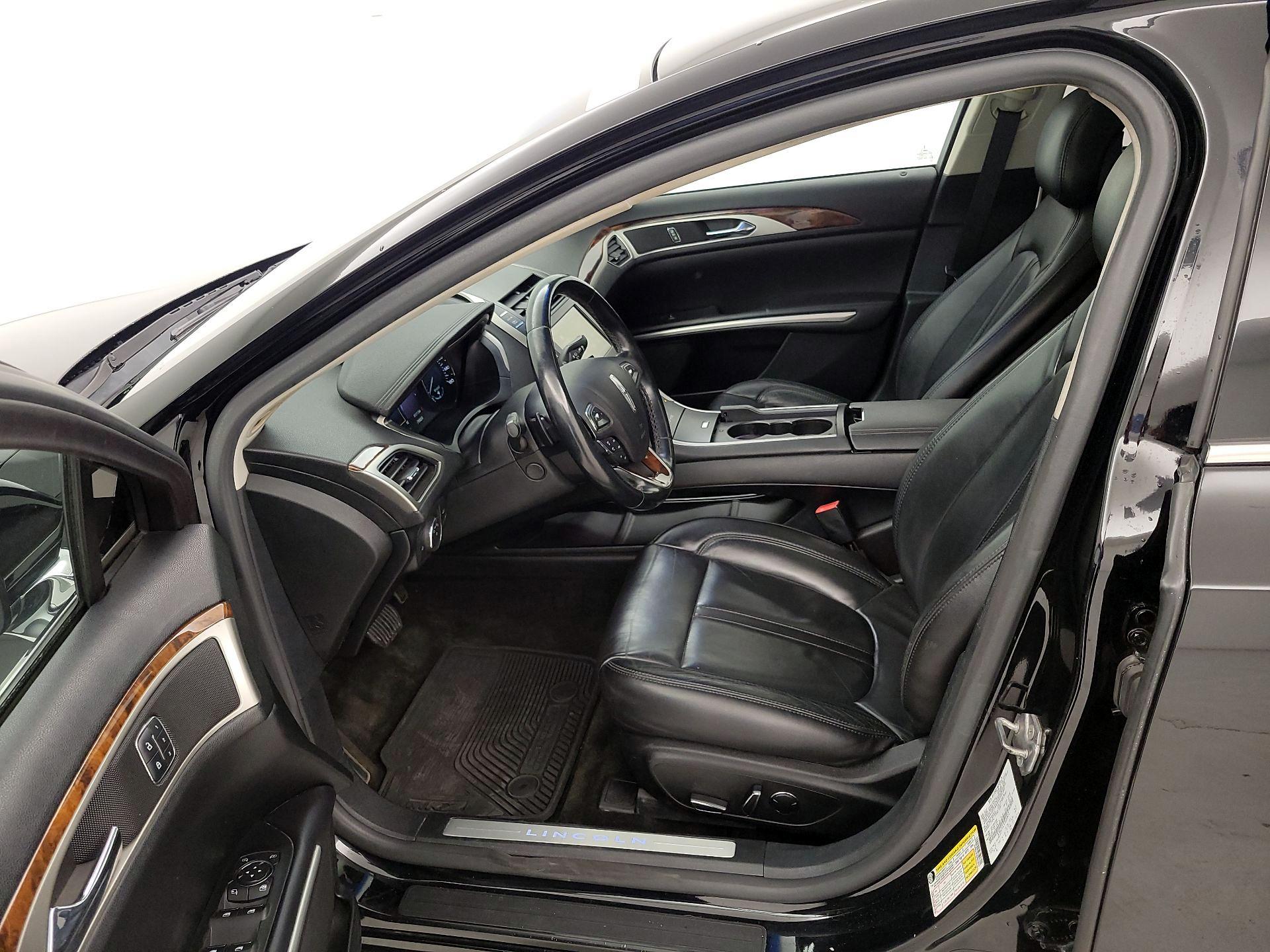 Thumbnail: 2016 Lincoln MKZ - 11