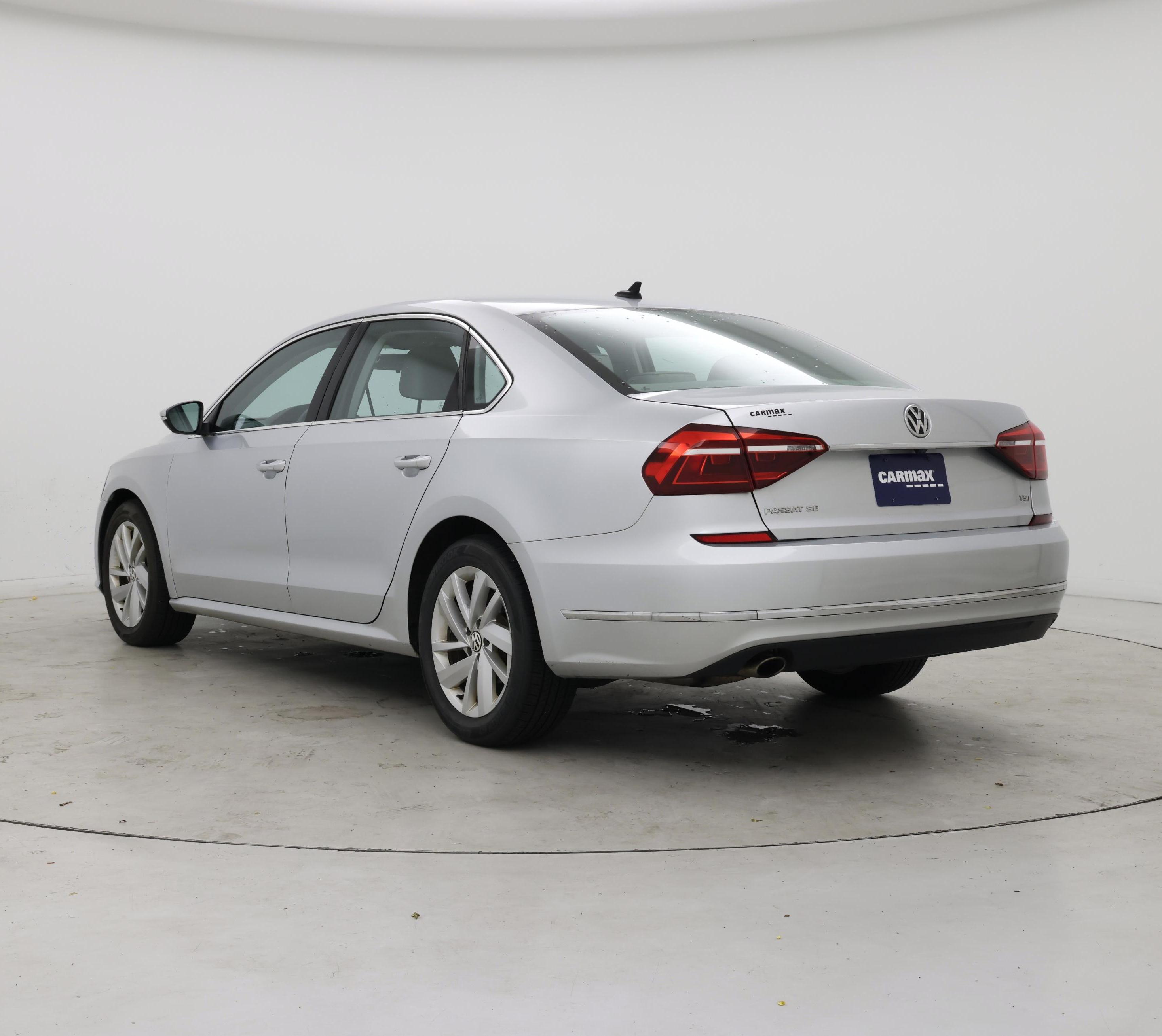 Thumbnail: 2018 Volkswagen Passat - 2