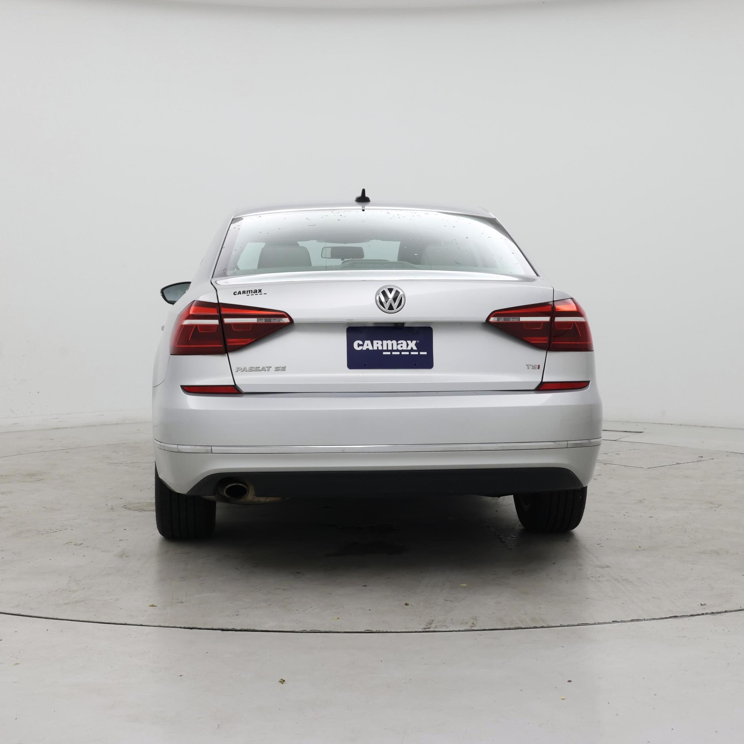 Thumbnail: 2018 Volkswagen Passat - 6