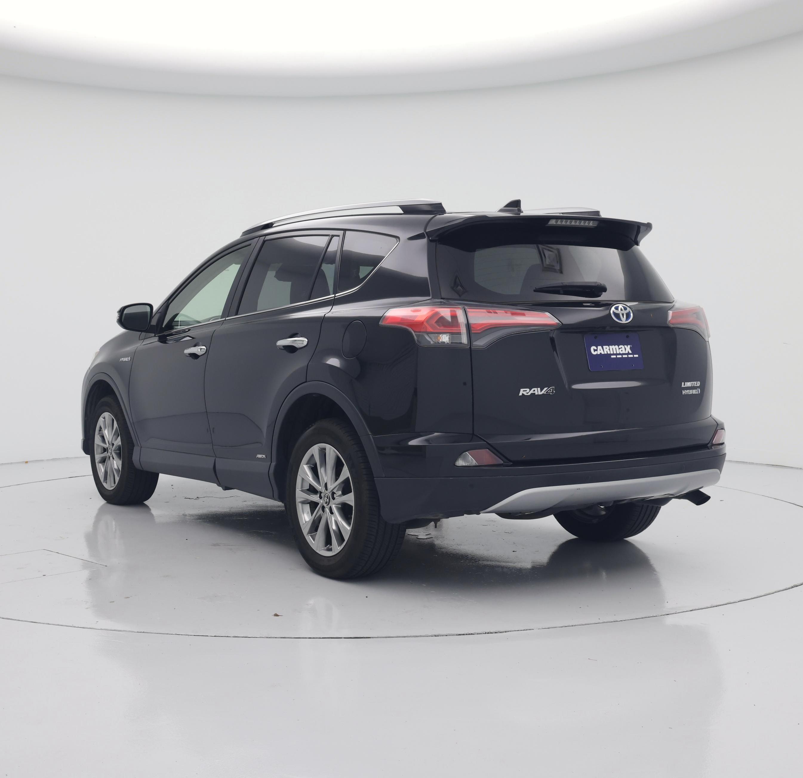 Thumbnail: 2017 Toyota RAV4 - 2
