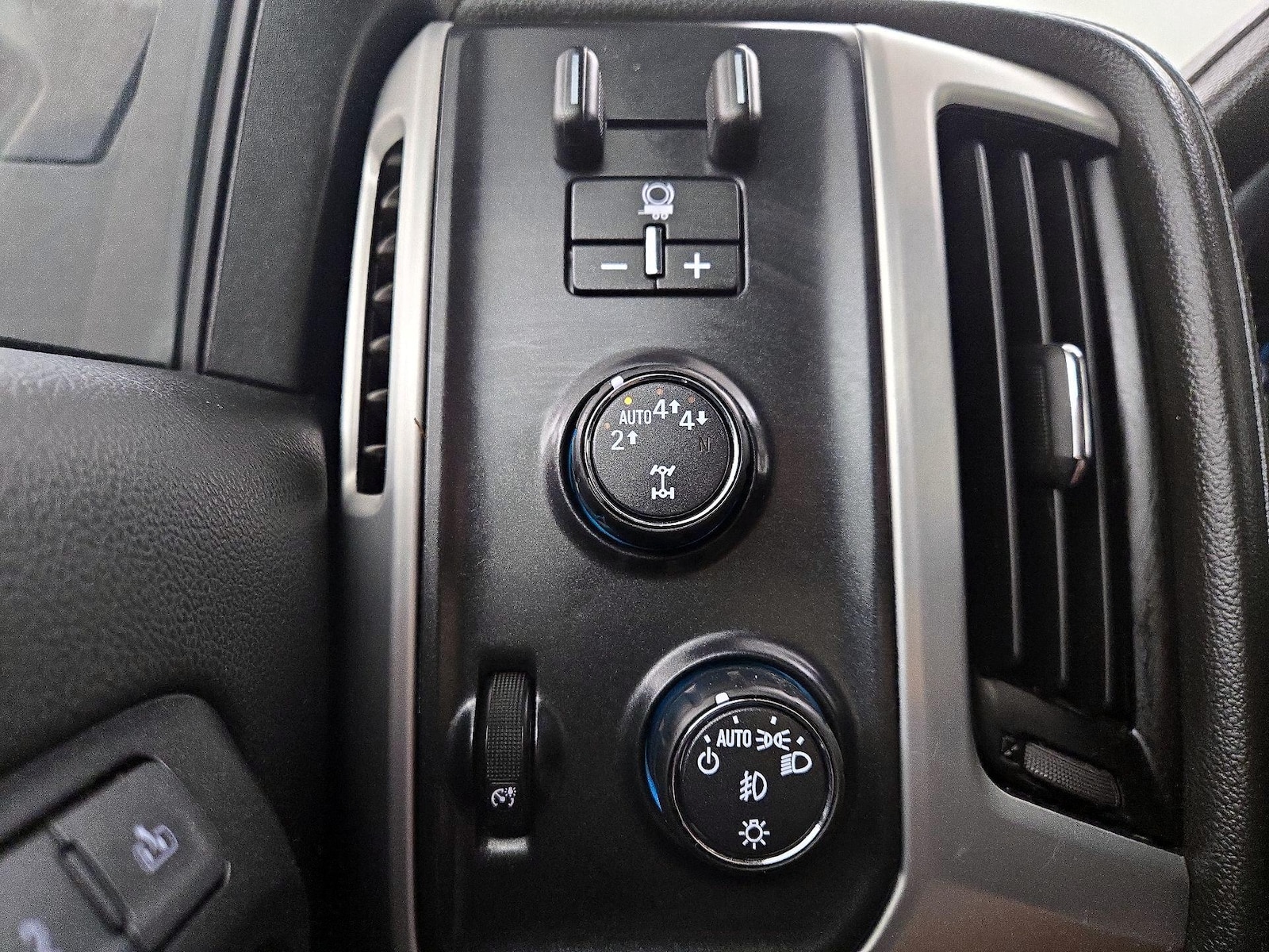2018 GMC Sierra 1500 SLT - Photo 14